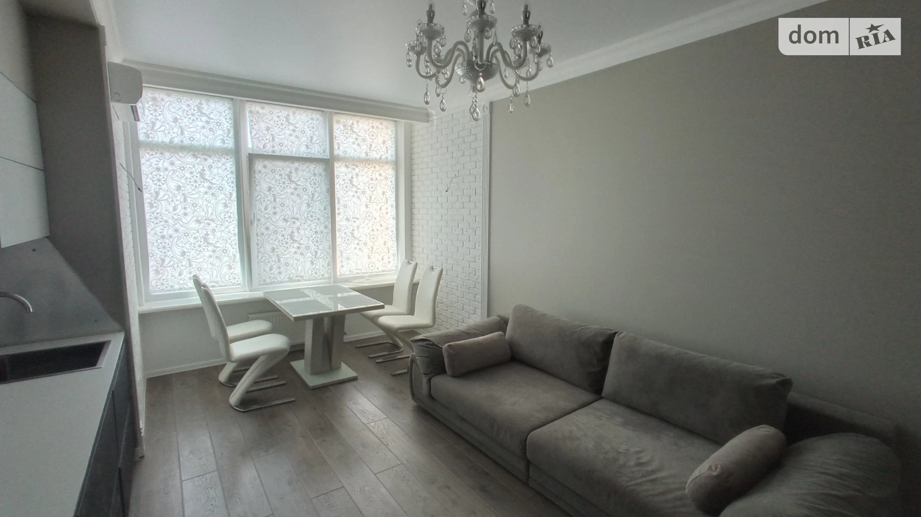 Продається 2-кімнатна квартира 43 кв. м у Одесі, вул. Літературна, 8 - фото 2