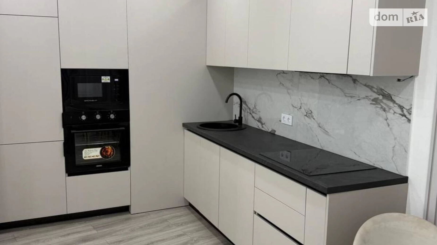 Продается 1-комнатная квартира 43 кв. м в Одессе, ул. Краснова, 1 - фото 4