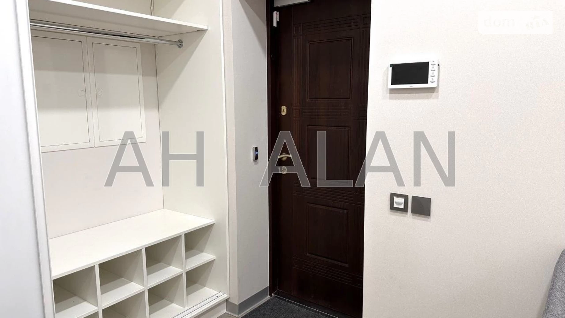 Сдается в аренду офис 60 кв. м в бизнес-центре, цена: 900 $ - фото 2