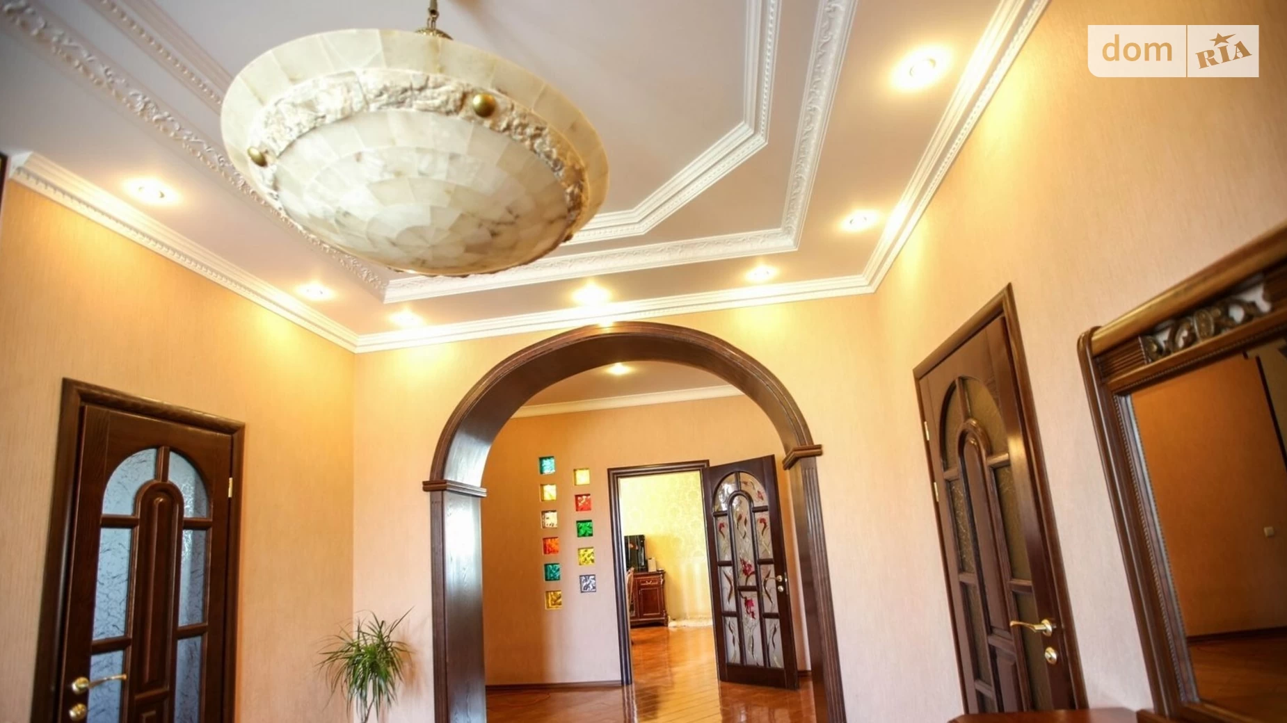 Продается дом на 3 этажа 274 кв. м с террасой, цена: 380000 $ - фото 3