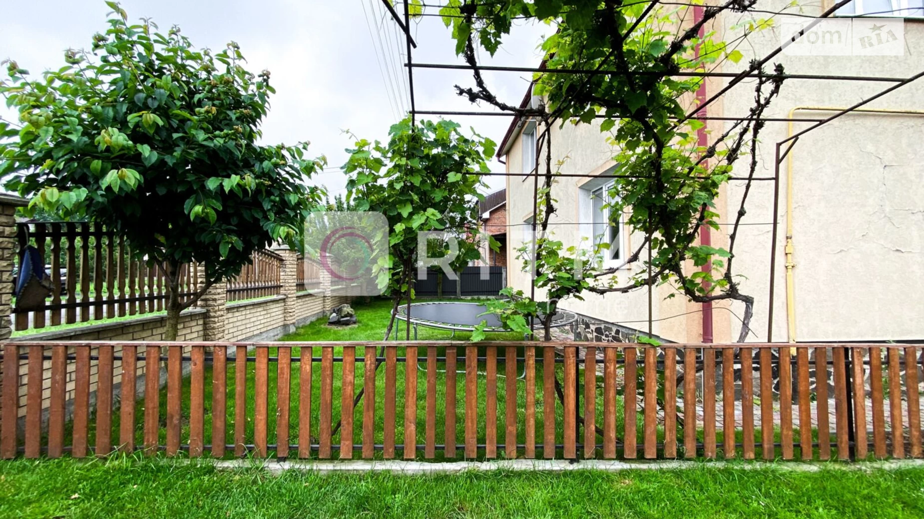 Продается дом на 2 этажа 210 кв. м с бассейном, цена: 148000 $ - фото 4