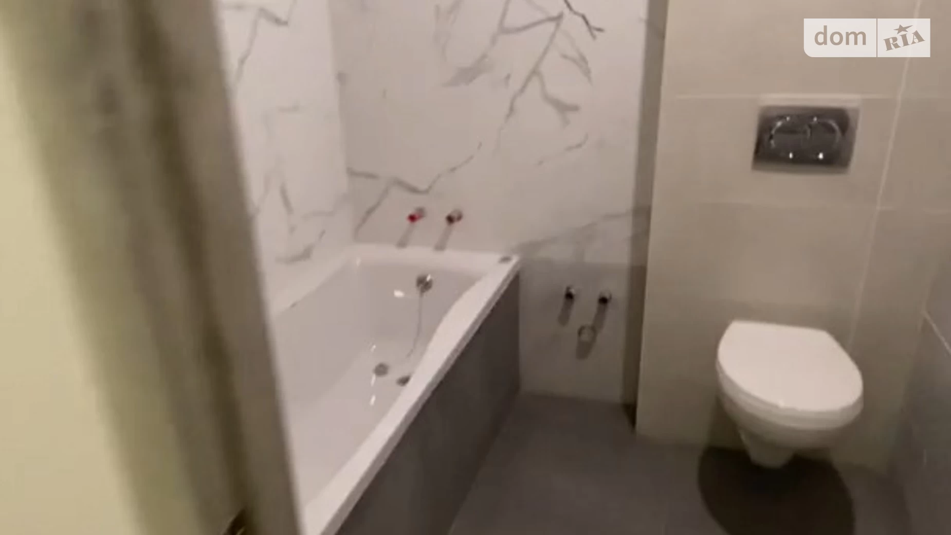 Продается 1-комнатная квартира 30 кв. м в Гостомеле, цена: 26500 $ - фото 2