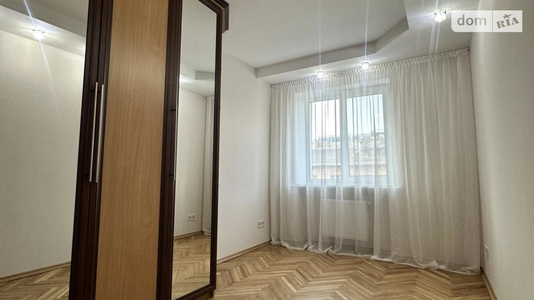 Продается 3-комнатная квартира 60 кв. м в Ивано-Франковске, ул. Коновальца Евгения - фото 4
