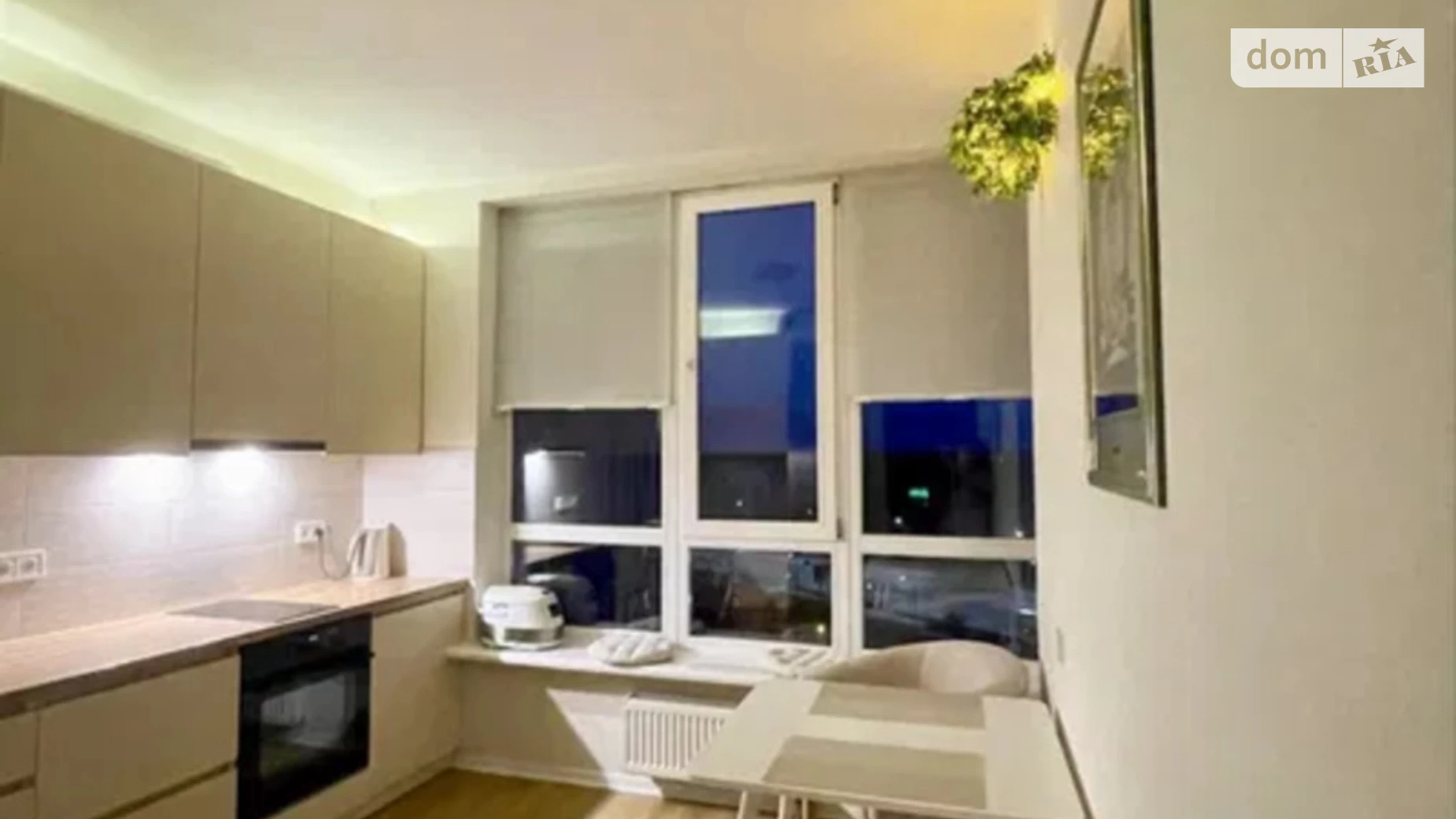 Продается 2-комнатная квартира 62 кв. м в Киеве, ул. Каменская, 6 - фото 2