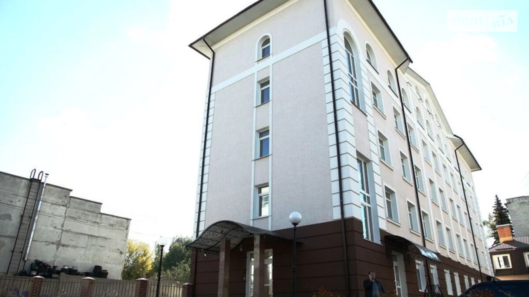 Сдается в аренду офис 26 кв. м в бизнес-центре, цена: 4500 грн - фото 2
