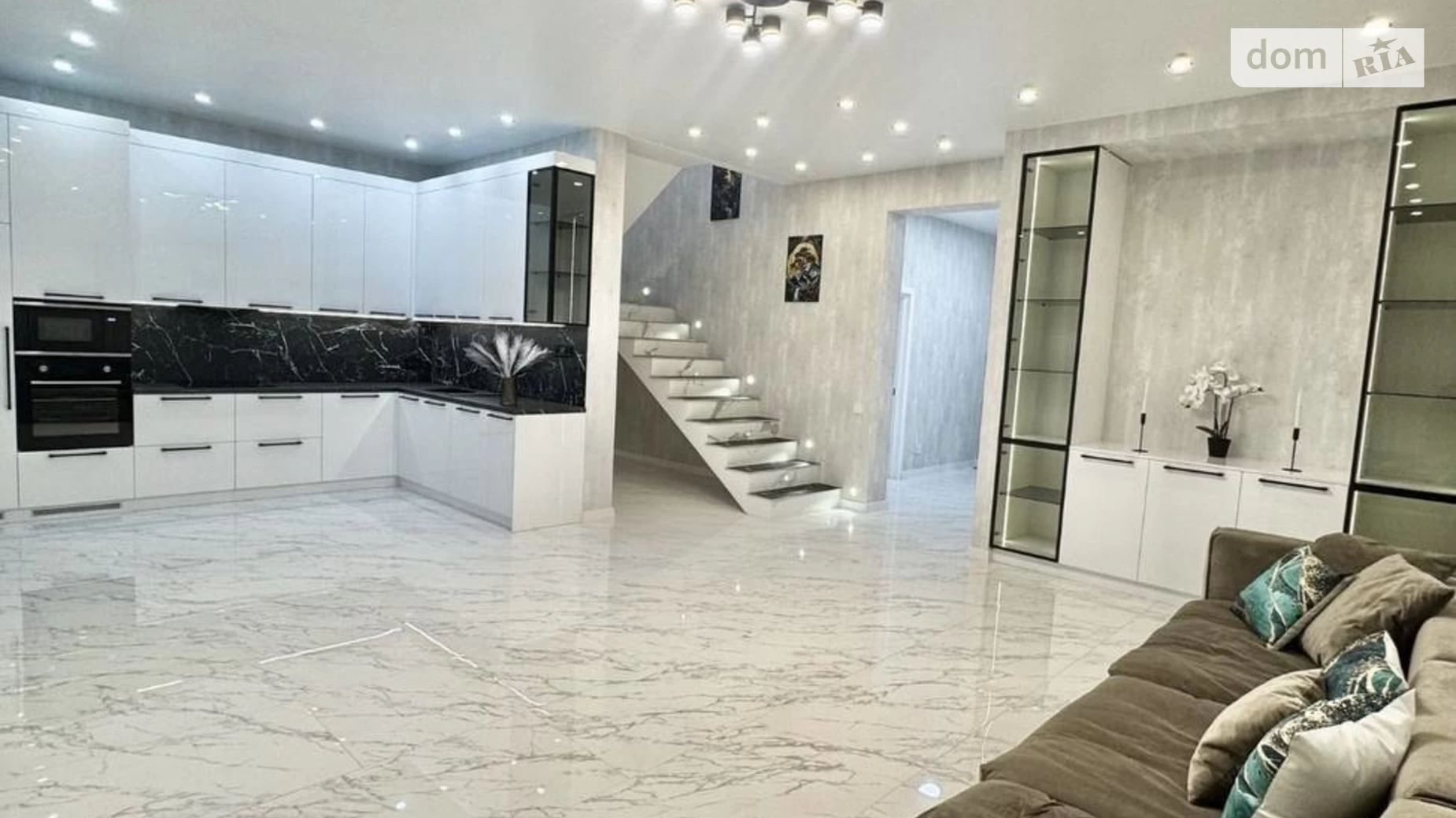 Продается дом на 2 этажа 170 кв. м с участком, цена: 258000 $ - фото 2