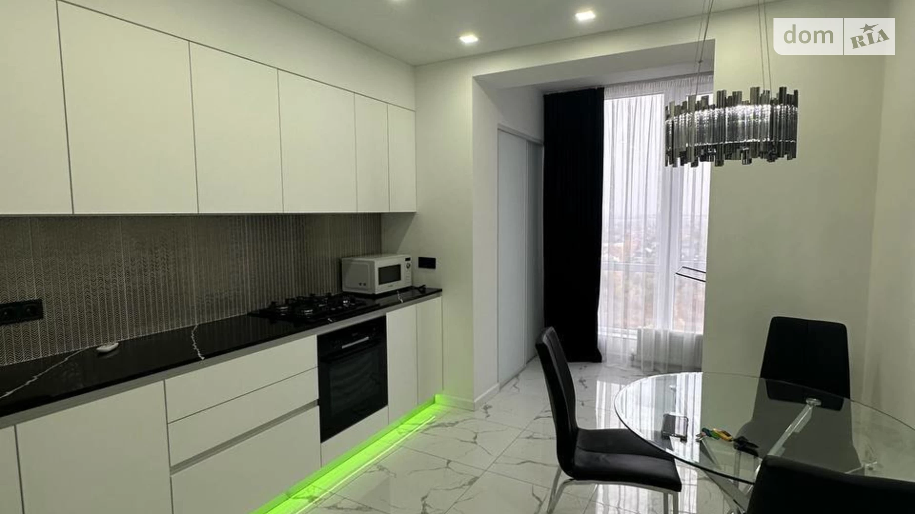 Продается 2-комнатная квартира 50 кв. м в Слобожанском, ул. Содружества, 7 - фото 2