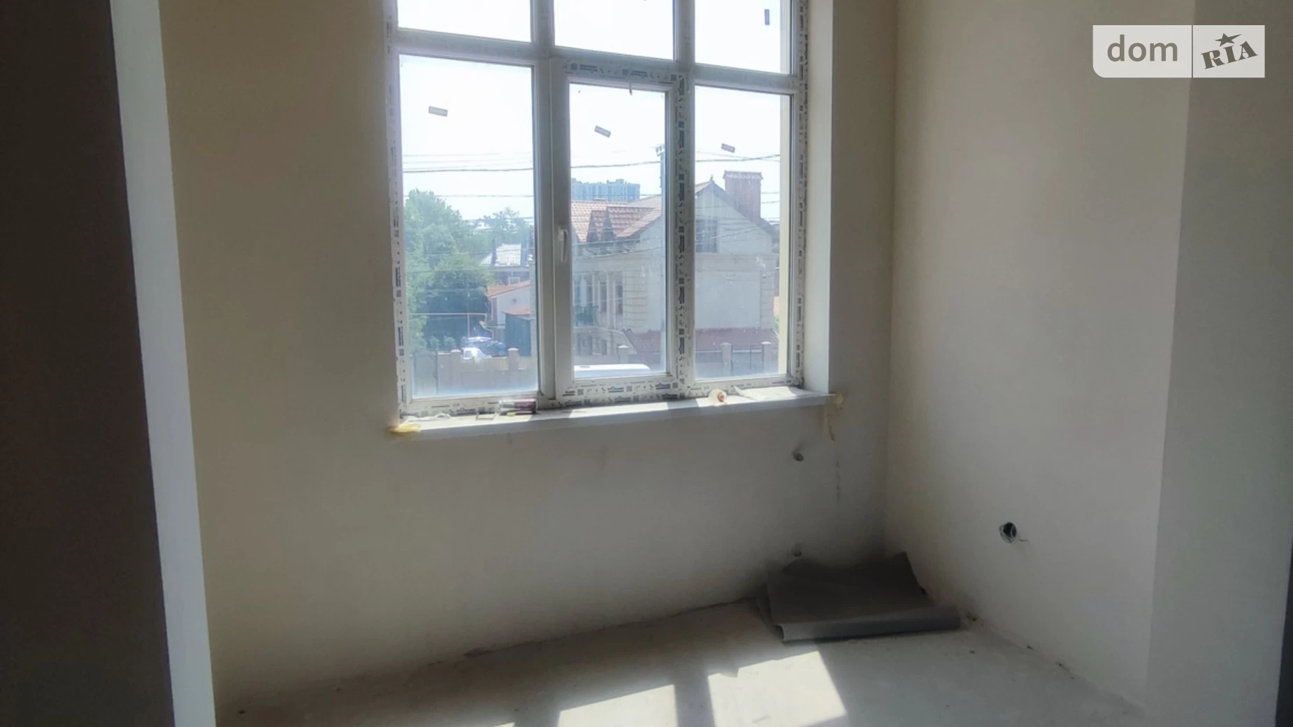 Продается 2-комнатная квартира 68 кв. м в Одессе, ул. Цветочная, 1 - фото 2