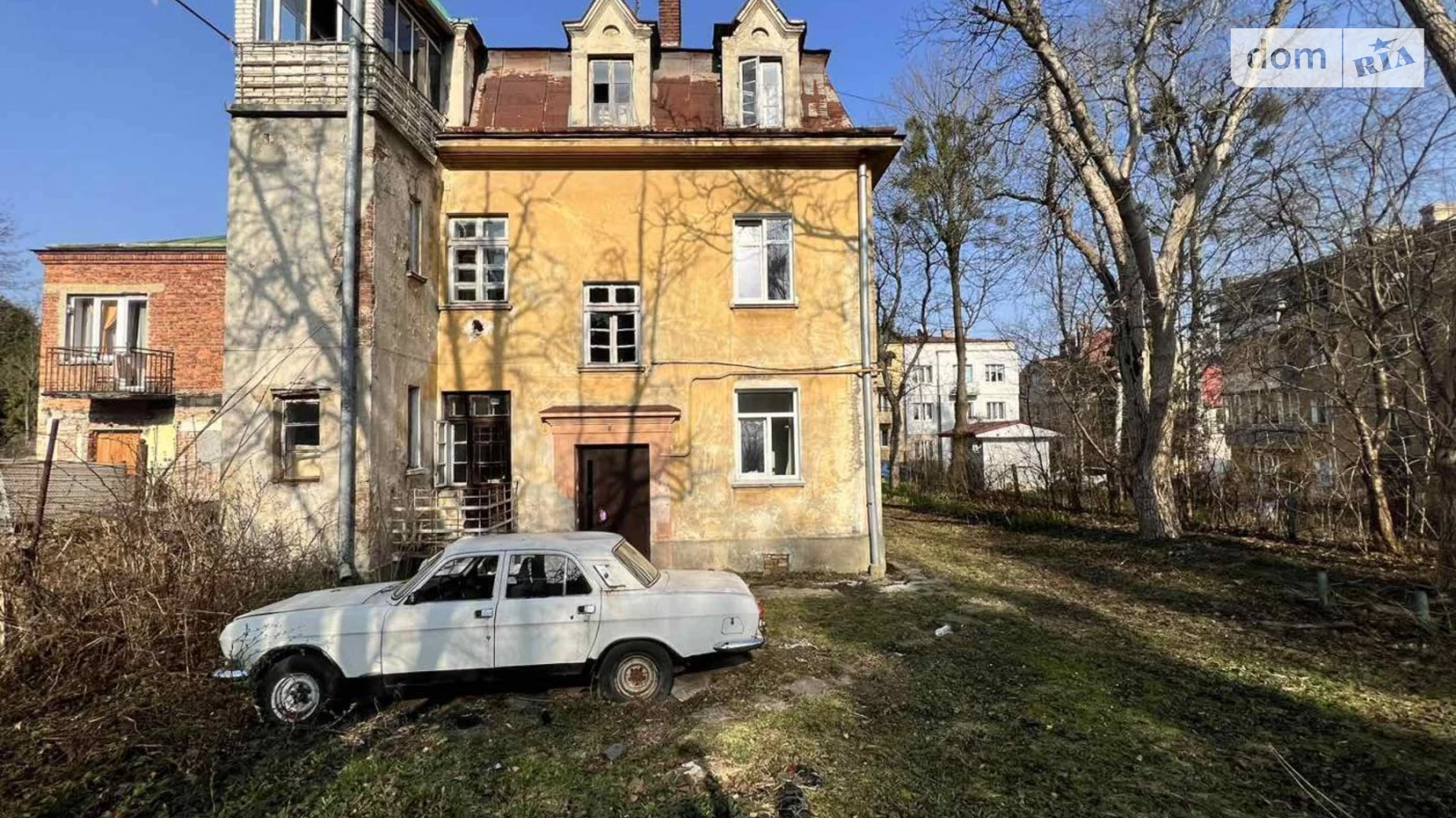 Продается дом на 3 этажа 400 кв. м с балконом, цена: 750000 $ - фото 2