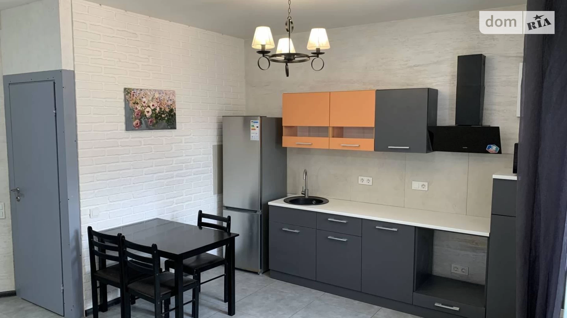 Продается дом на 3 этажа 130 кв. м с беседкой, цена: 75000 $ - фото 3