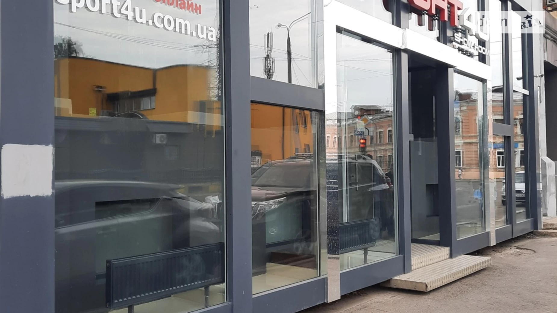 Продается офис 233.3 кв. м в бизнес-центре, цена: 185000 $ - фото 3