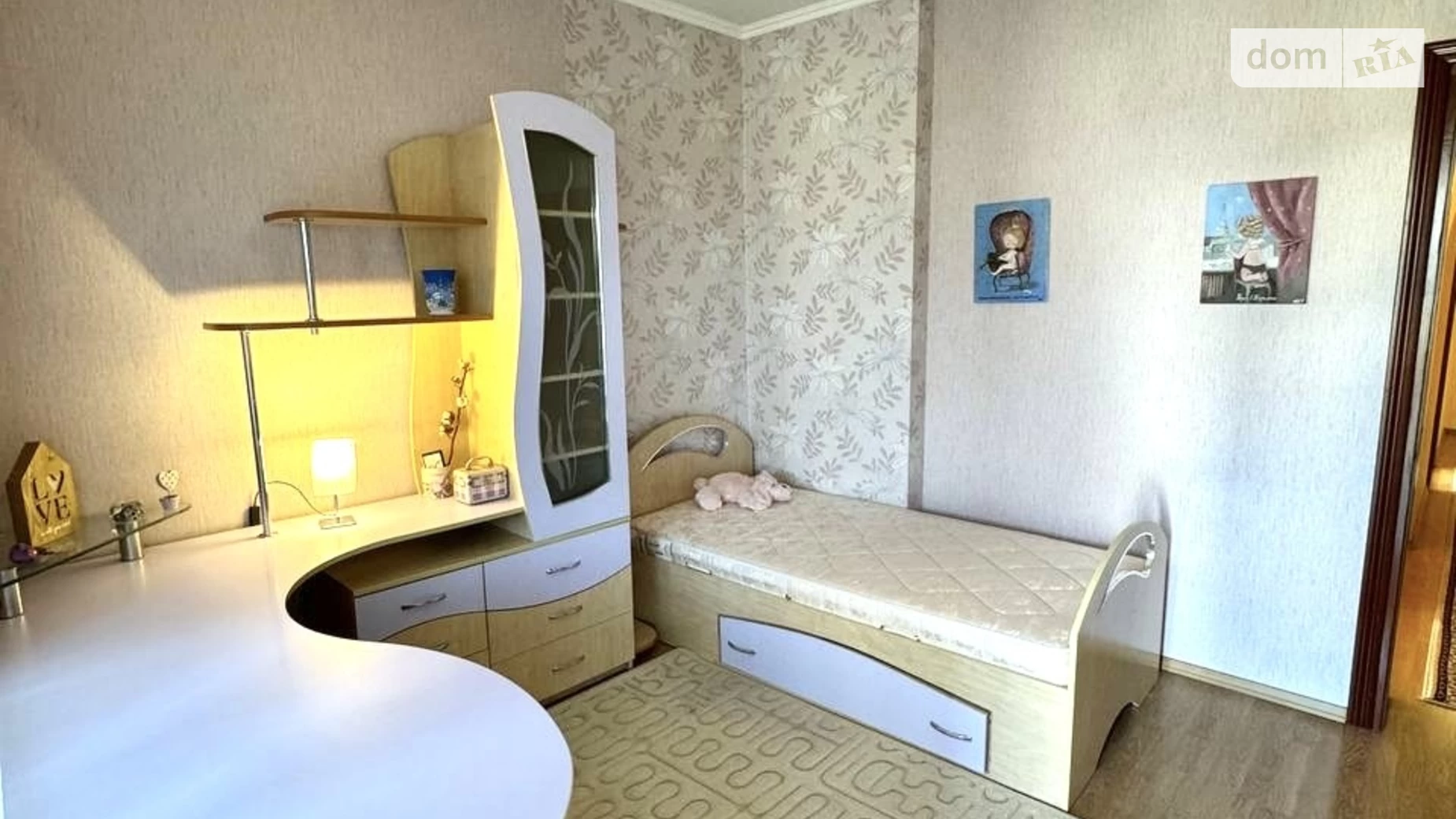 Продается дом на 2 этажа 300 кв. м с садом, цена: 563 $ - фото 2