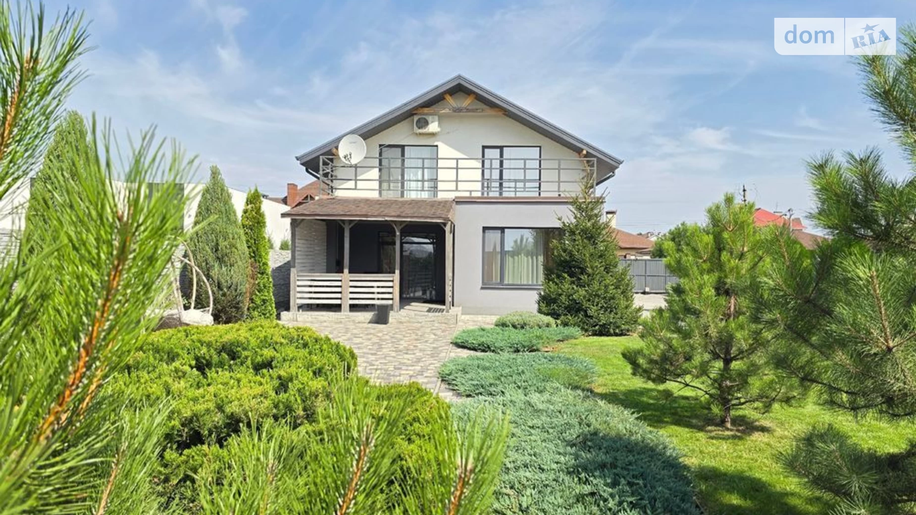 Сдается в аренду дом на 2 этажа 160 кв. м с гаражом, цена: 1700 € - фото 2