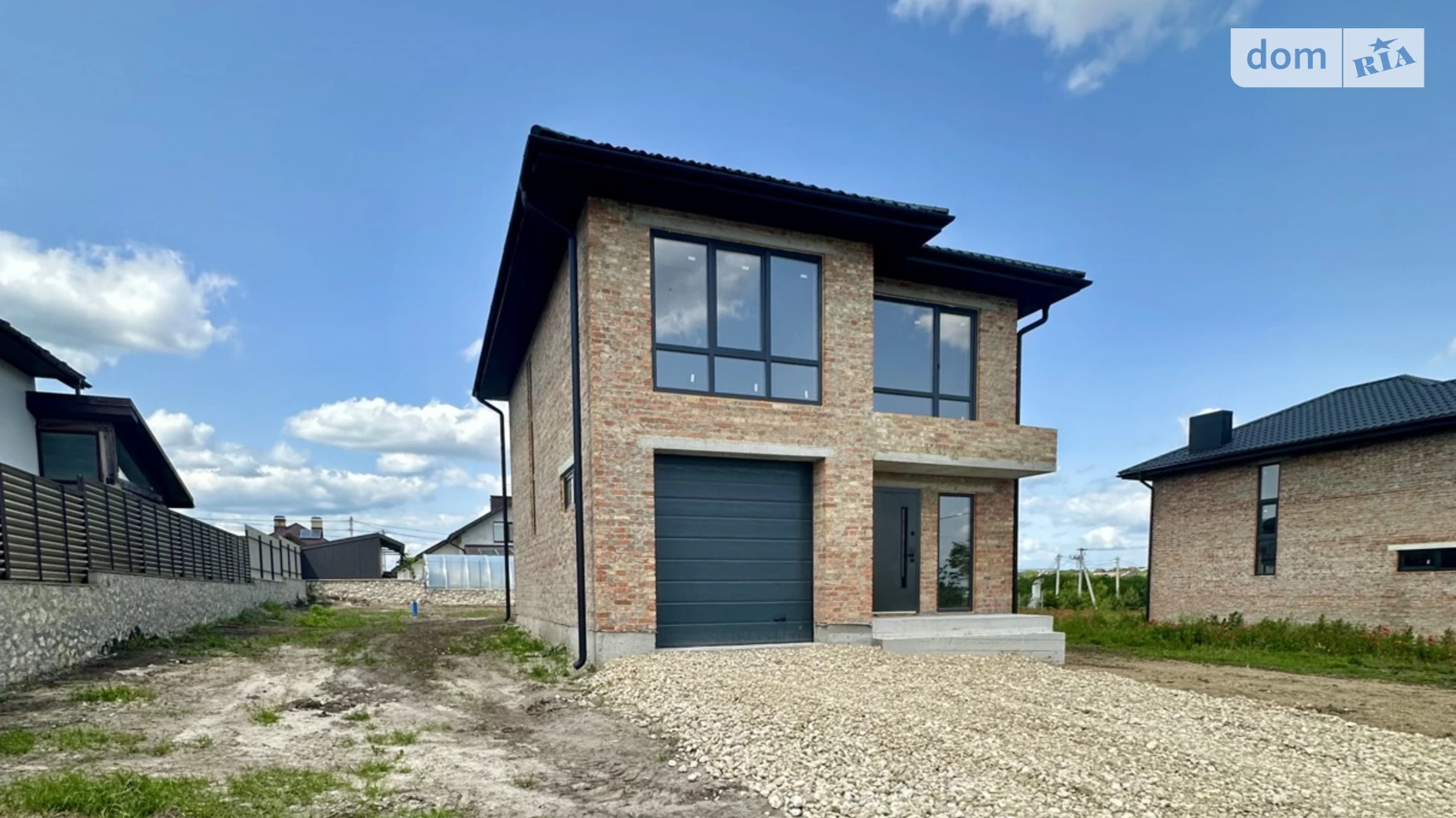 Продается дом на 2 этажа 120 кв. м с камином, цена: 68000 $ - фото 2