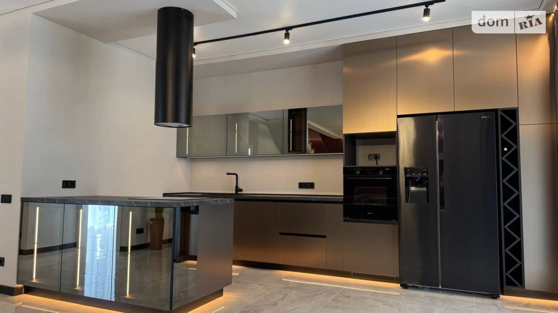 Продается дом на 2 этажа 170 кв. м с гаражом, цена: 340000 $ - фото 3