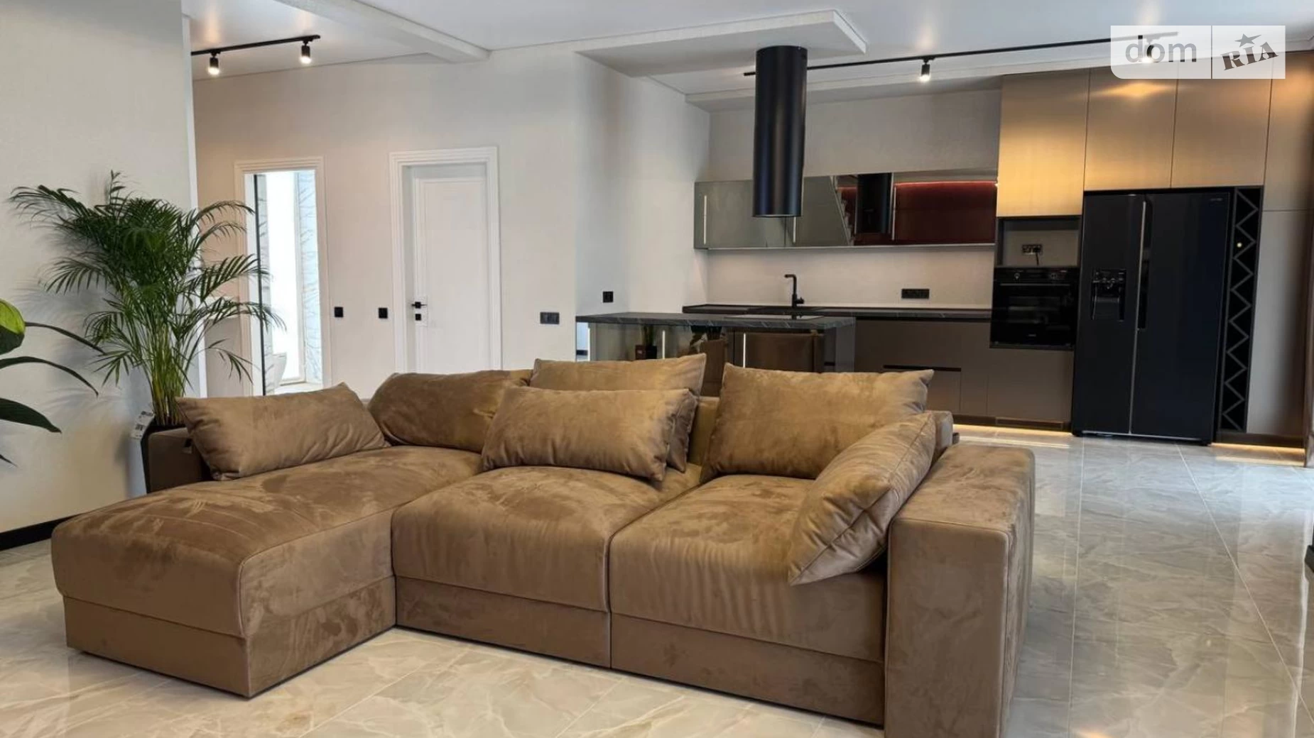 Продается дом на 2 этажа 170 кв. м с гаражом, цена: 340000 $ - фото 2