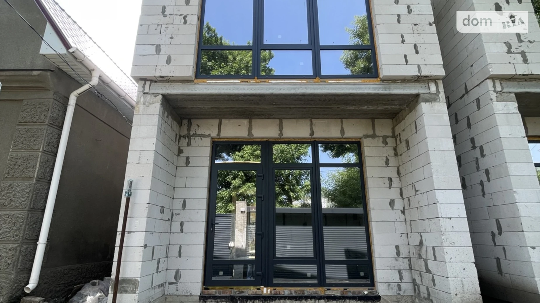 Продается дом на 2 этажа 105 кв. м с камином, цена: 130000 $ - фото 5