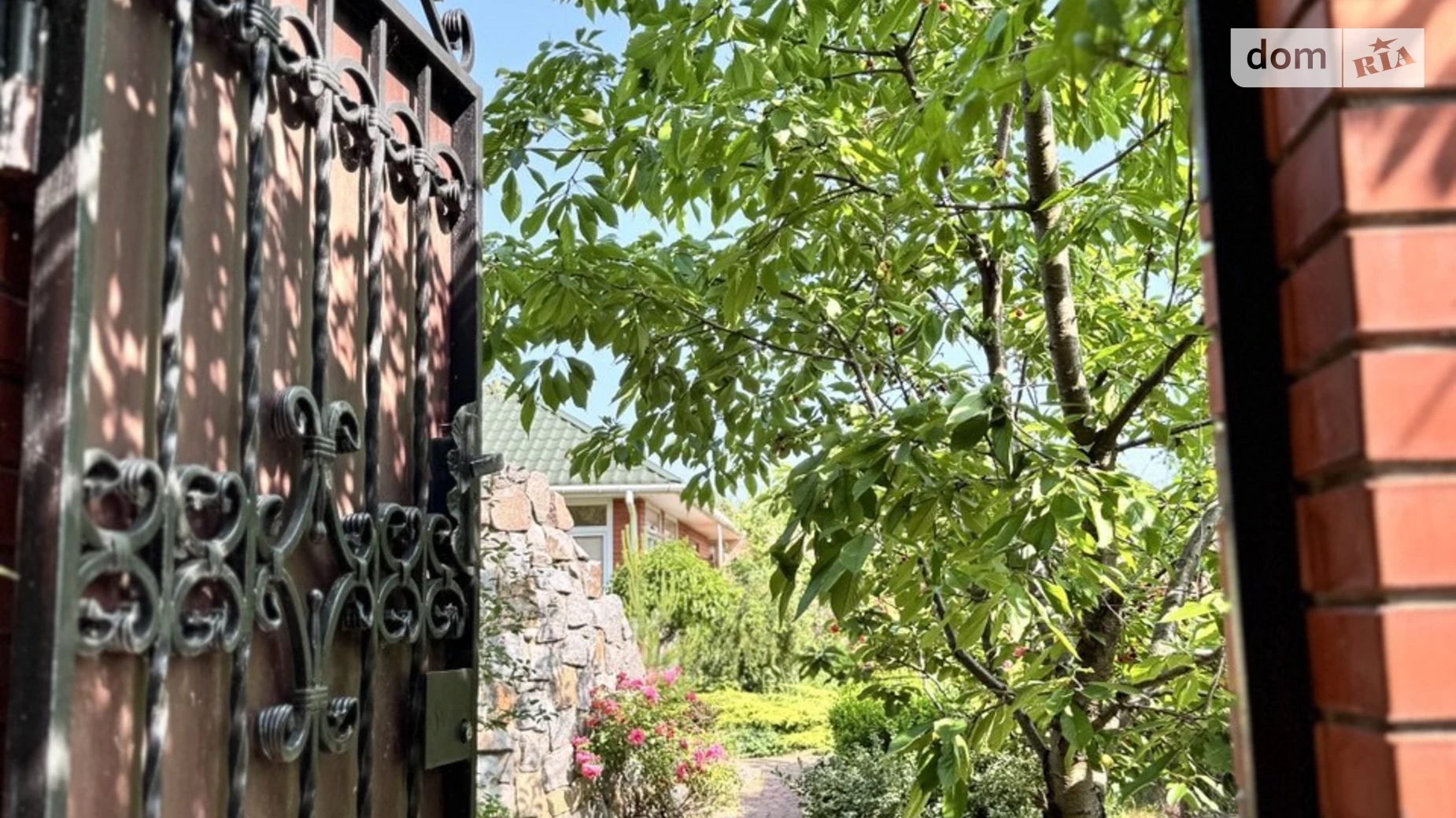 Продається будинок 2 поверховий 160 кв. м з каміном, цена: 110000 € - фото 2