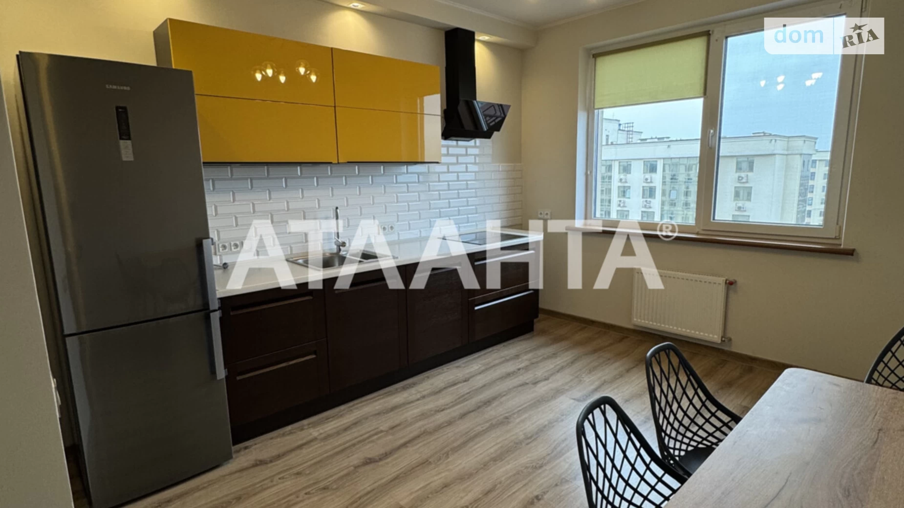 Продається 2-кімнатна квартира 65 кв. м у Одесі, вул. Перлинна, 6 - фото 2