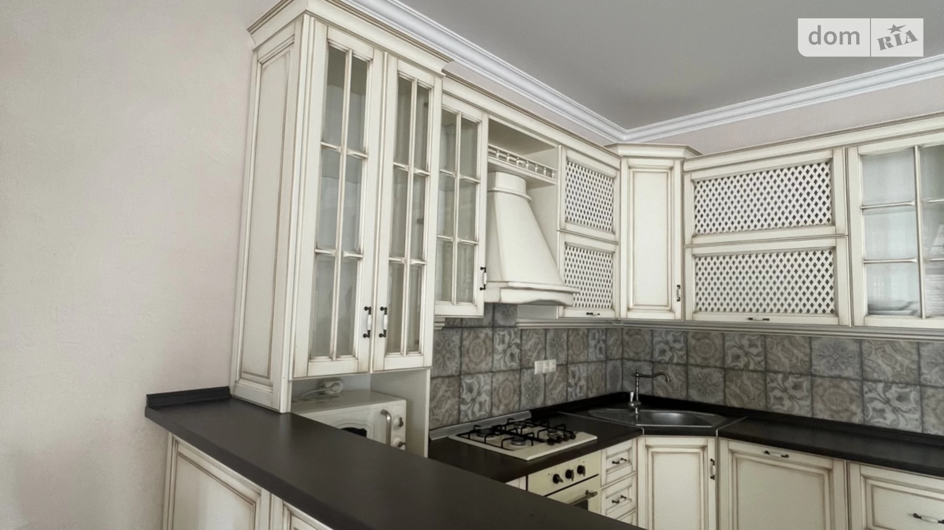 Сдается в аренду дом на 3 этажа 250 кв. м с подвалом, цена: 2000 $ - фото 2