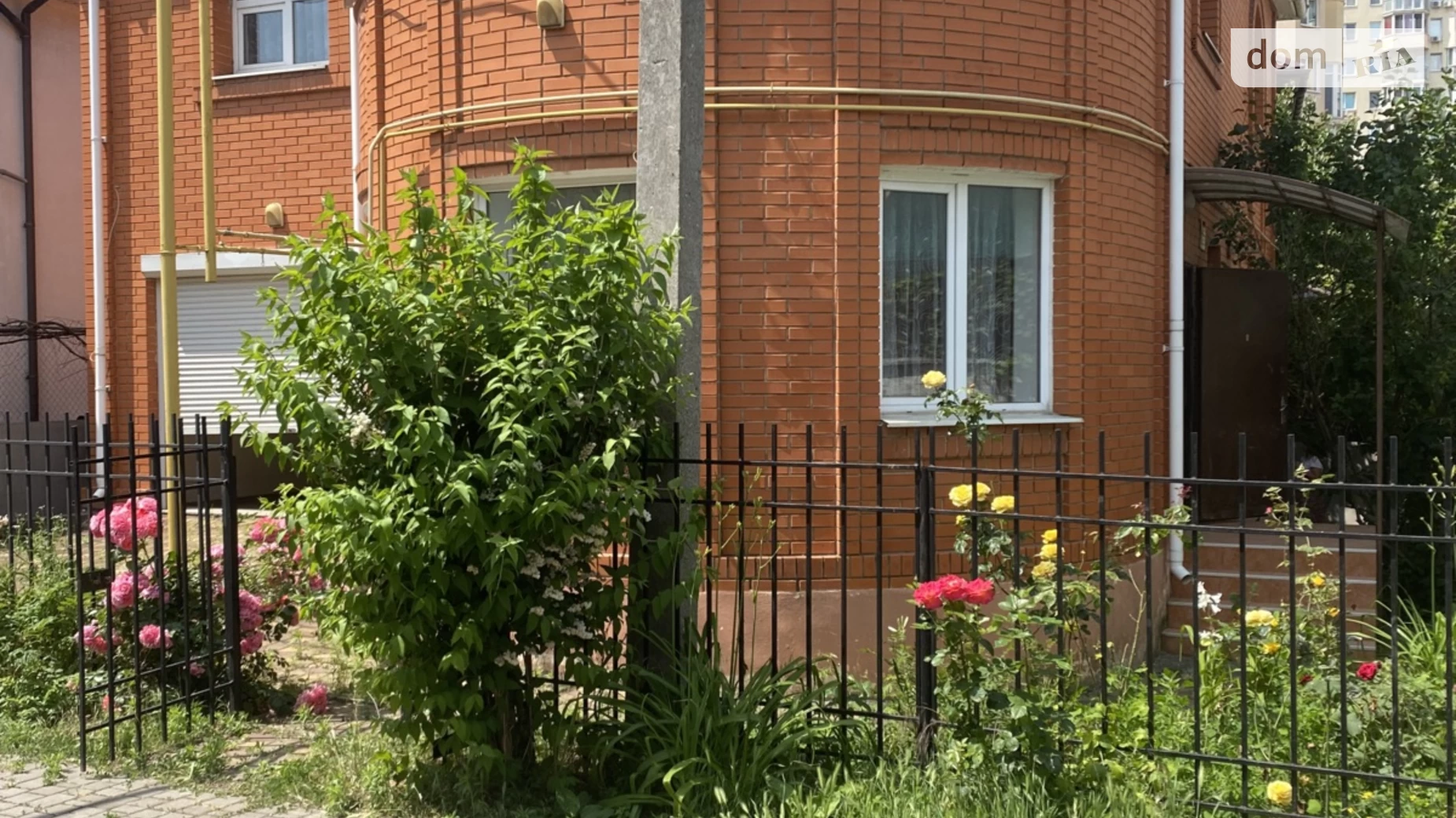 Продается дом на 3 этажа 320 кв. м с подвалом, цена: 115000 $ - фото 4