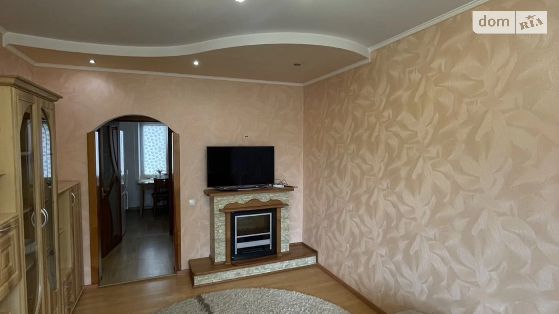 Продается 3-комнатная квартира 72 кв. м в Ровно, ул. Дворецкая, 37 - фото 2
