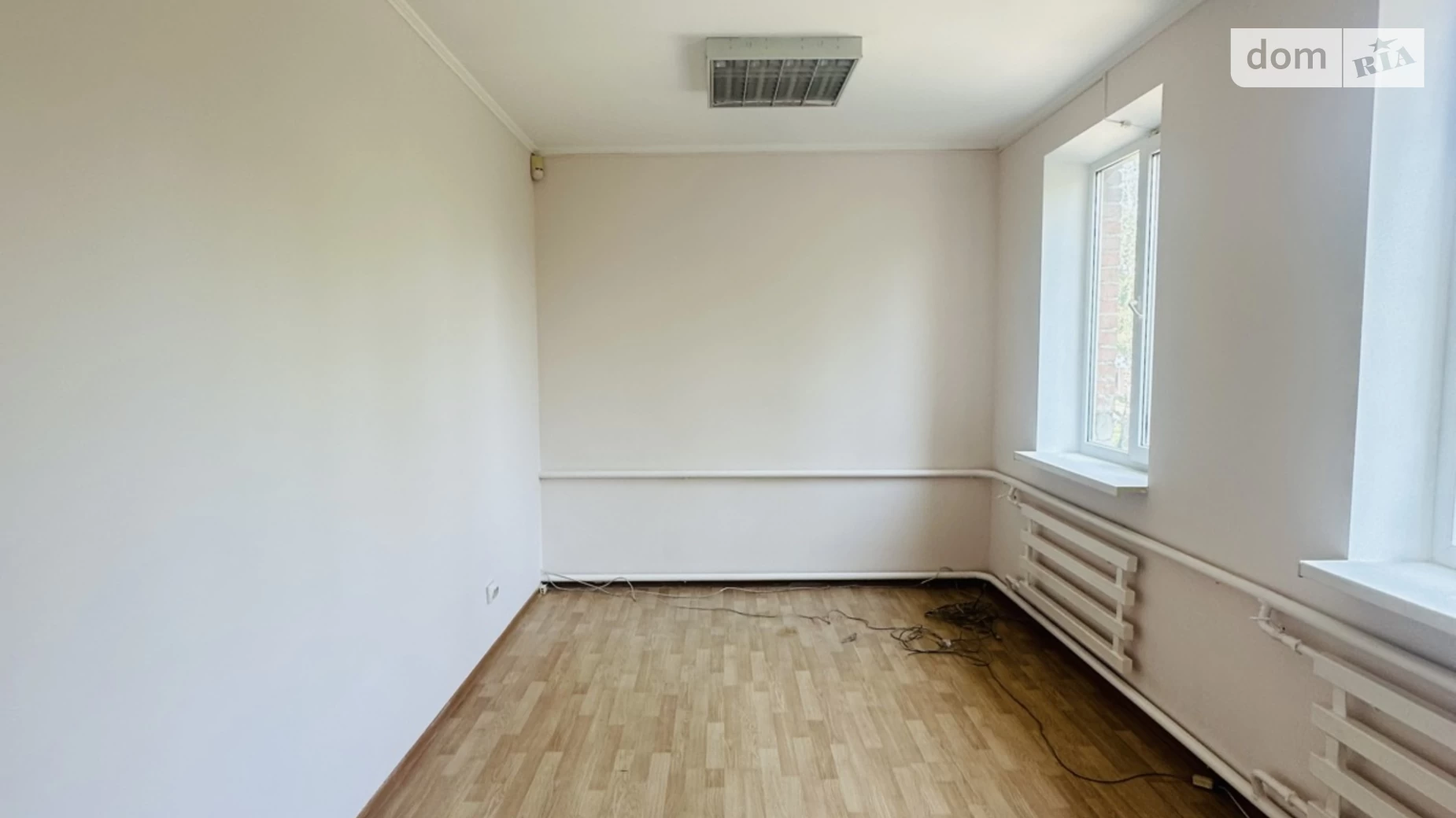 Сдается в аренду офис 38 кв. м в бизнес-центре, цена: 9900 грн - фото 2