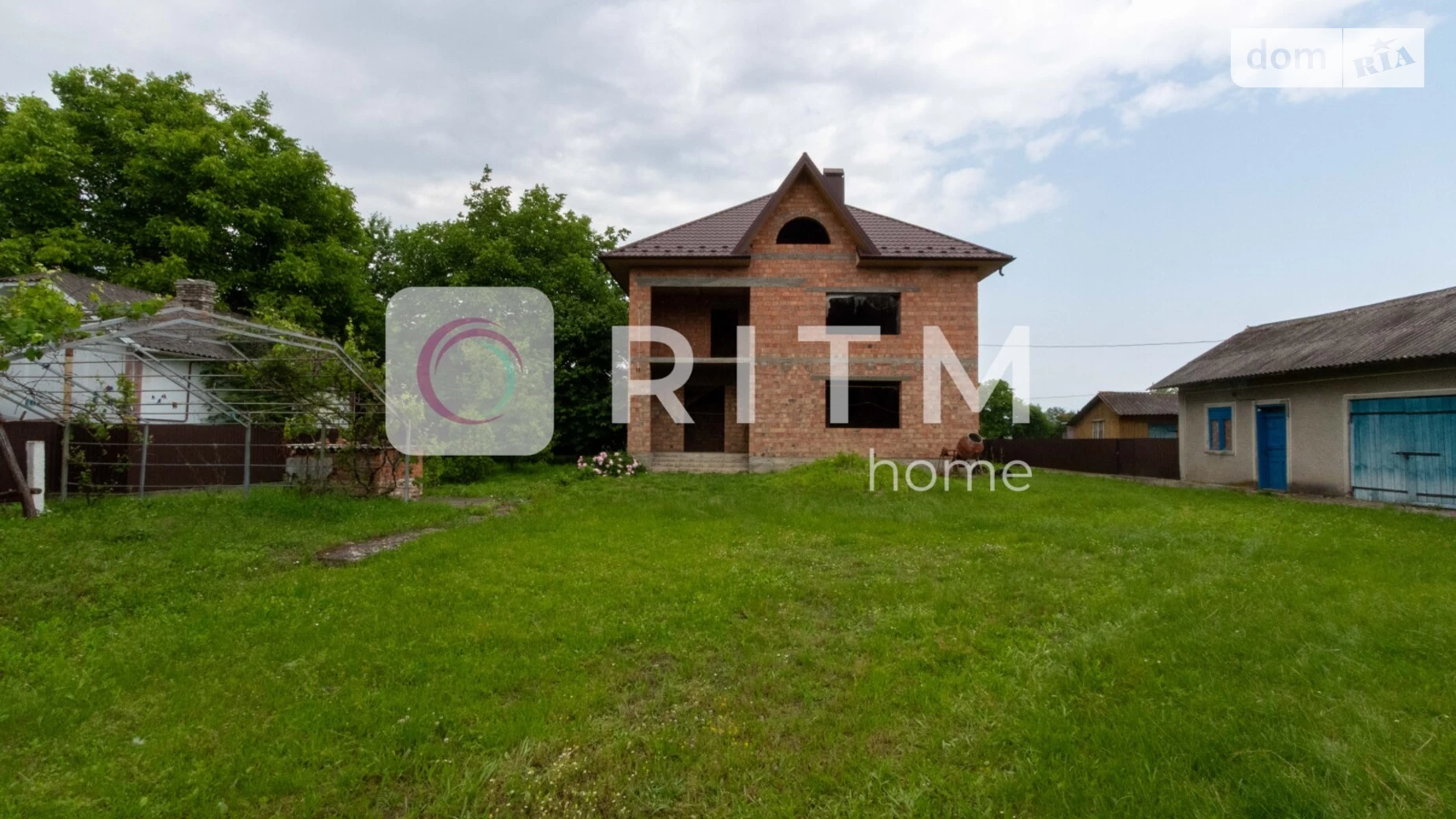 Продается дом на 2 этажа 238 кв. м с бассейном, цена: 50000 $ - фото 2
