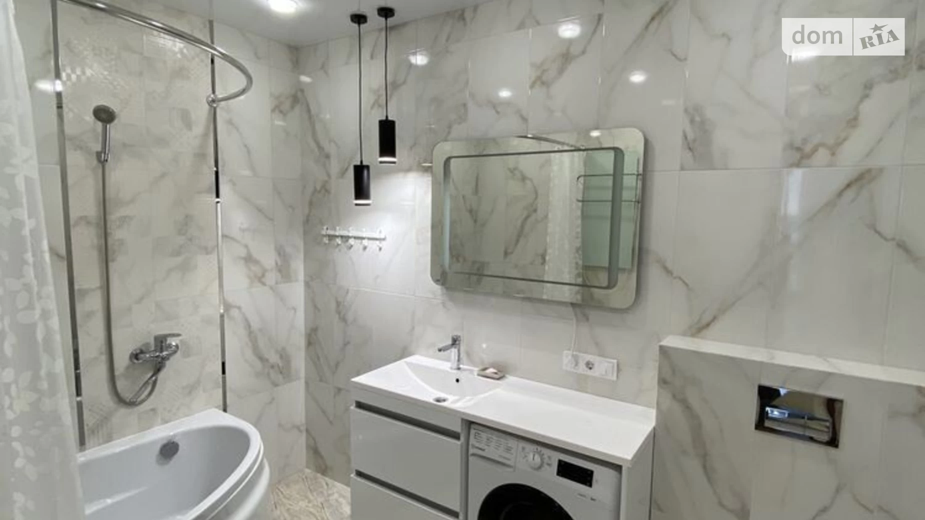 Продается 2-комнатная квартира 67.4 кв. м в Ровно, цена: 91000 $ - фото 2