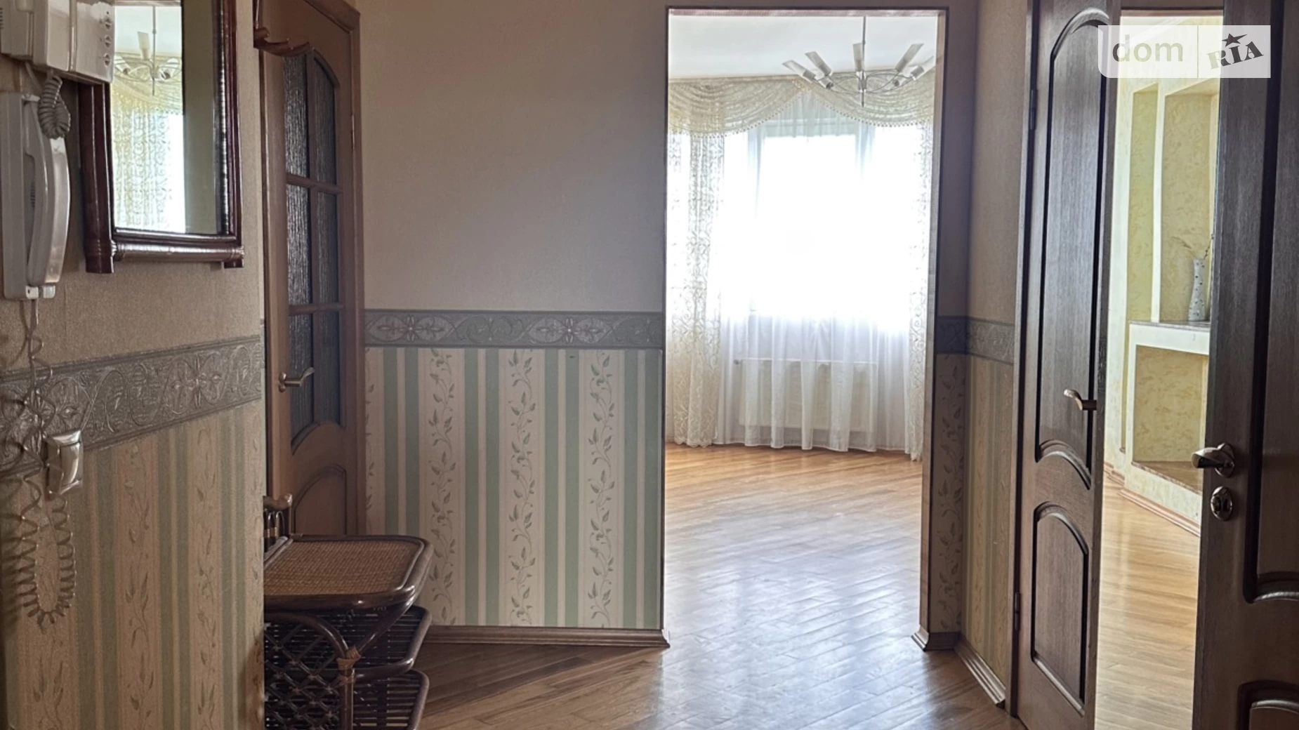 Продается 2-комнатная квартира 74.7 кв. м в Львове, ул. Манастырского, 2 - фото 3