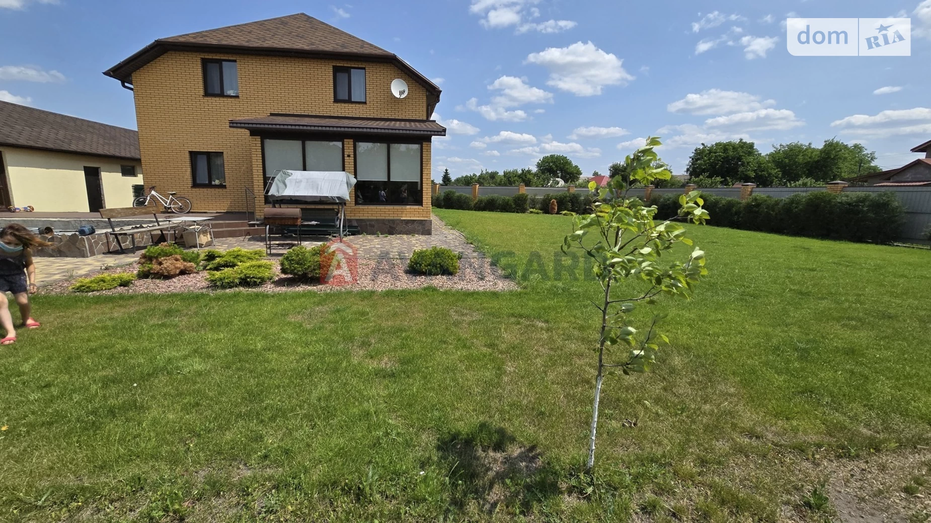 Продается дом на 2 этажа 167.5 кв. м с террасой, цена: 160000 $ - фото 2