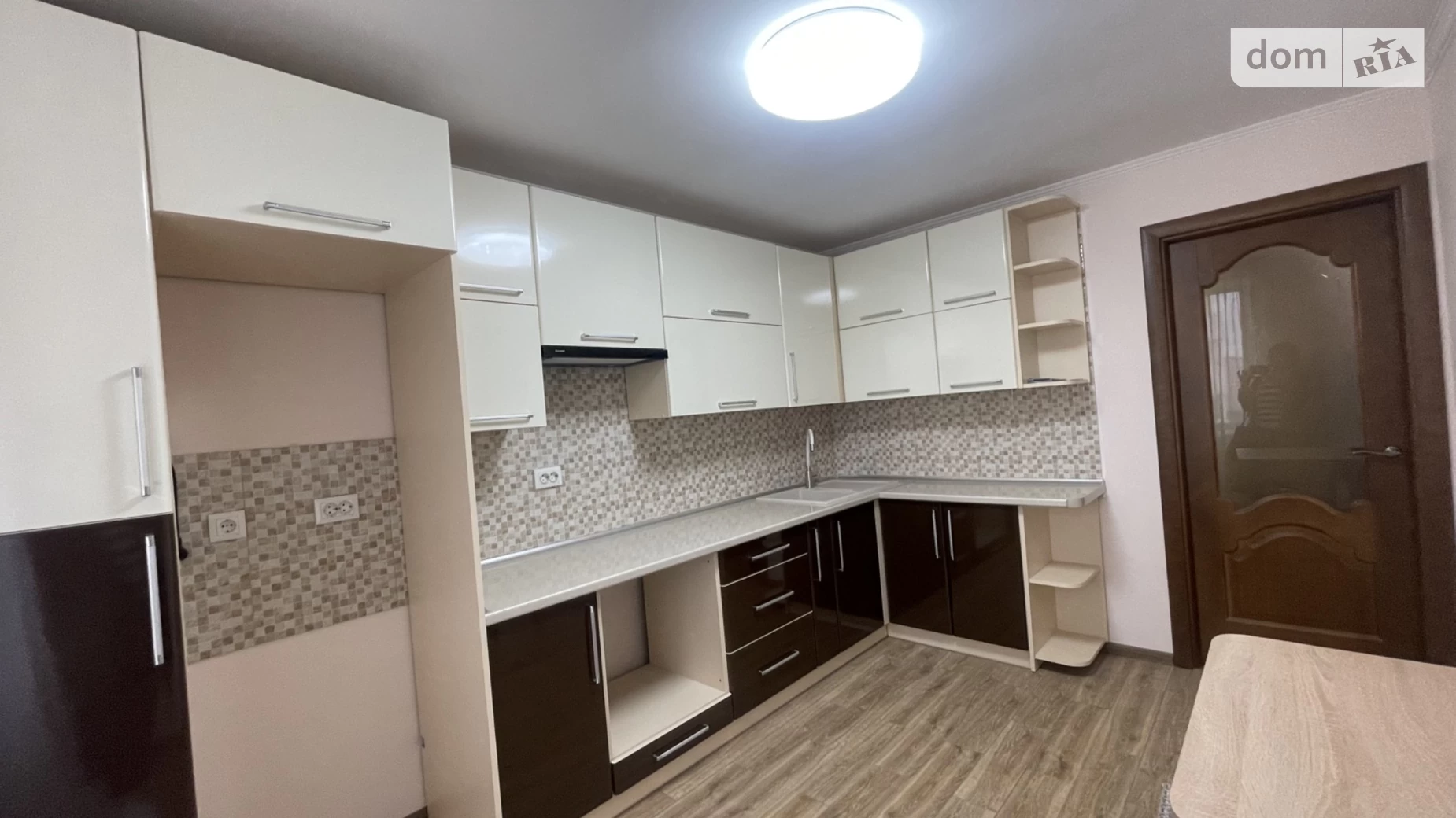 1-кімнатна квартира 45 кв. м у Тернополі, вул. Яреми - фото 2
