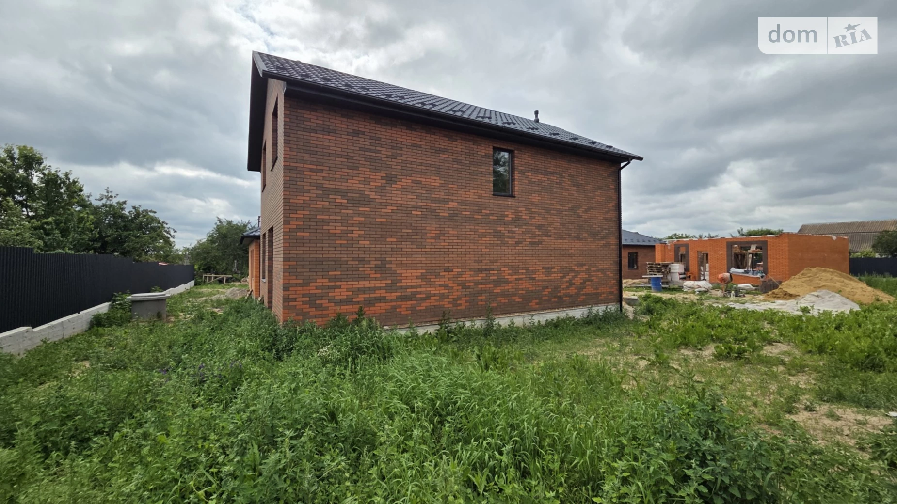 Продается дом на 2 этажа 125 кв. м с камином, цена: 92000 $ - фото 4