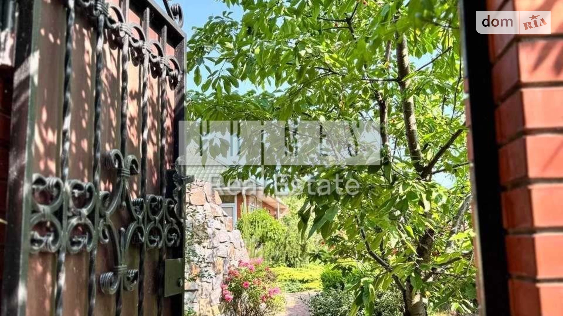 Продается дом на 2 этажа 240 кв. м с гаражом, цена: 127000 $ - фото 4