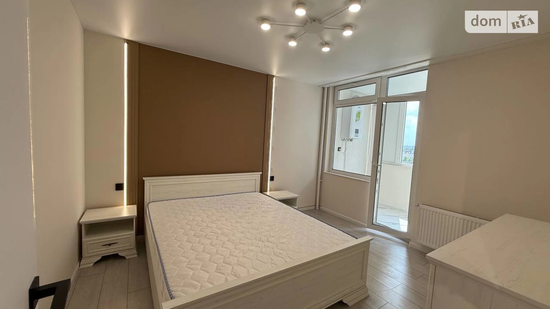 2-кімнатна квартира 60 кв. м у Тернополі, цена: 69500 $ - фото 3