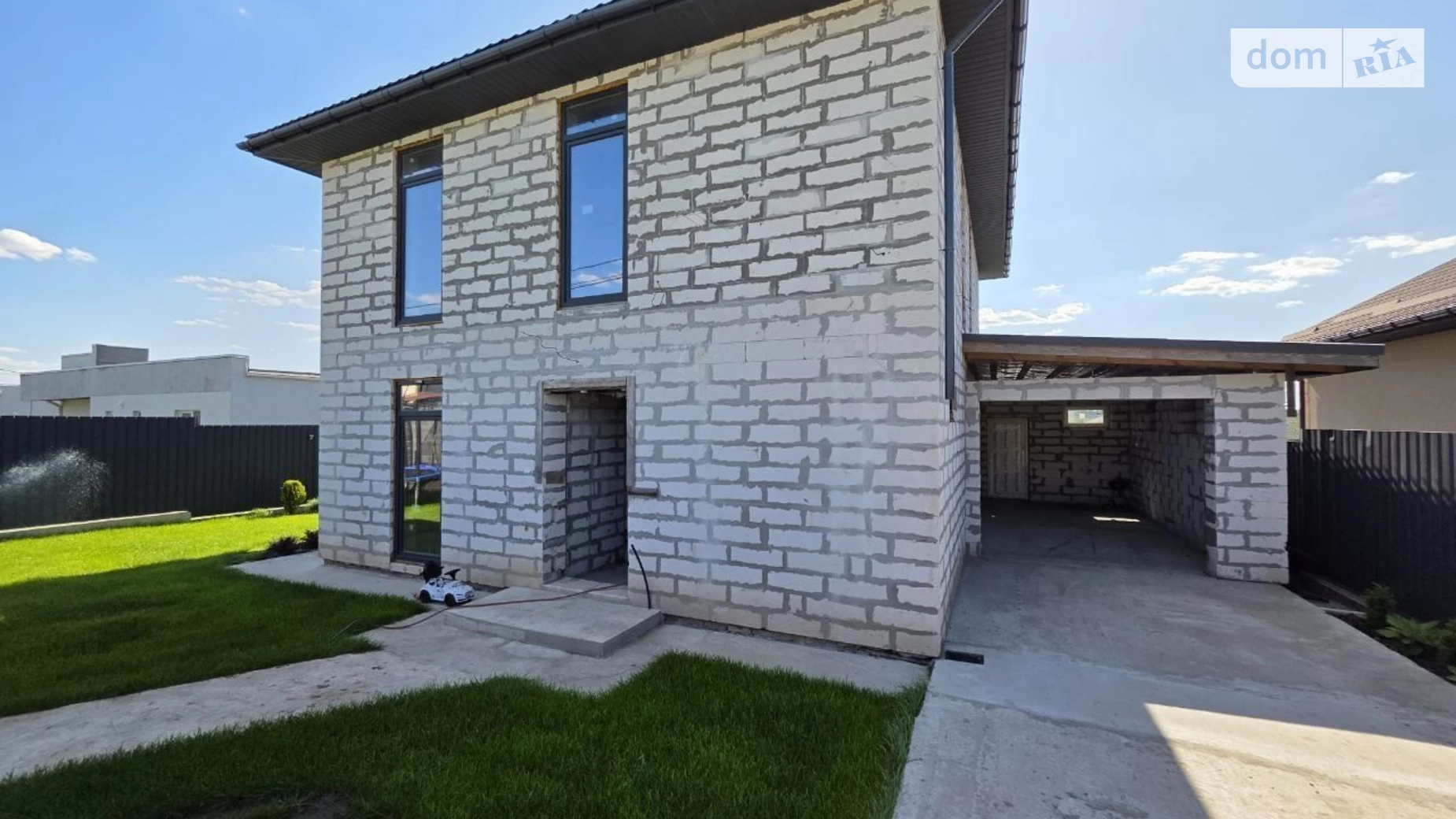 Продается дом на 2 этажа 190 кв. м с подвалом, цена: 109000 $ - фото 2