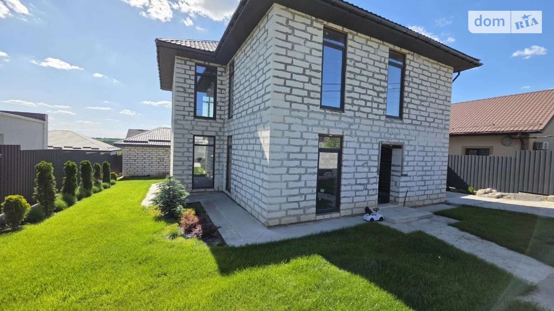Продается дом на 2 этажа 190 кв. м с подвалом, цена: 109000 $ - фото 4