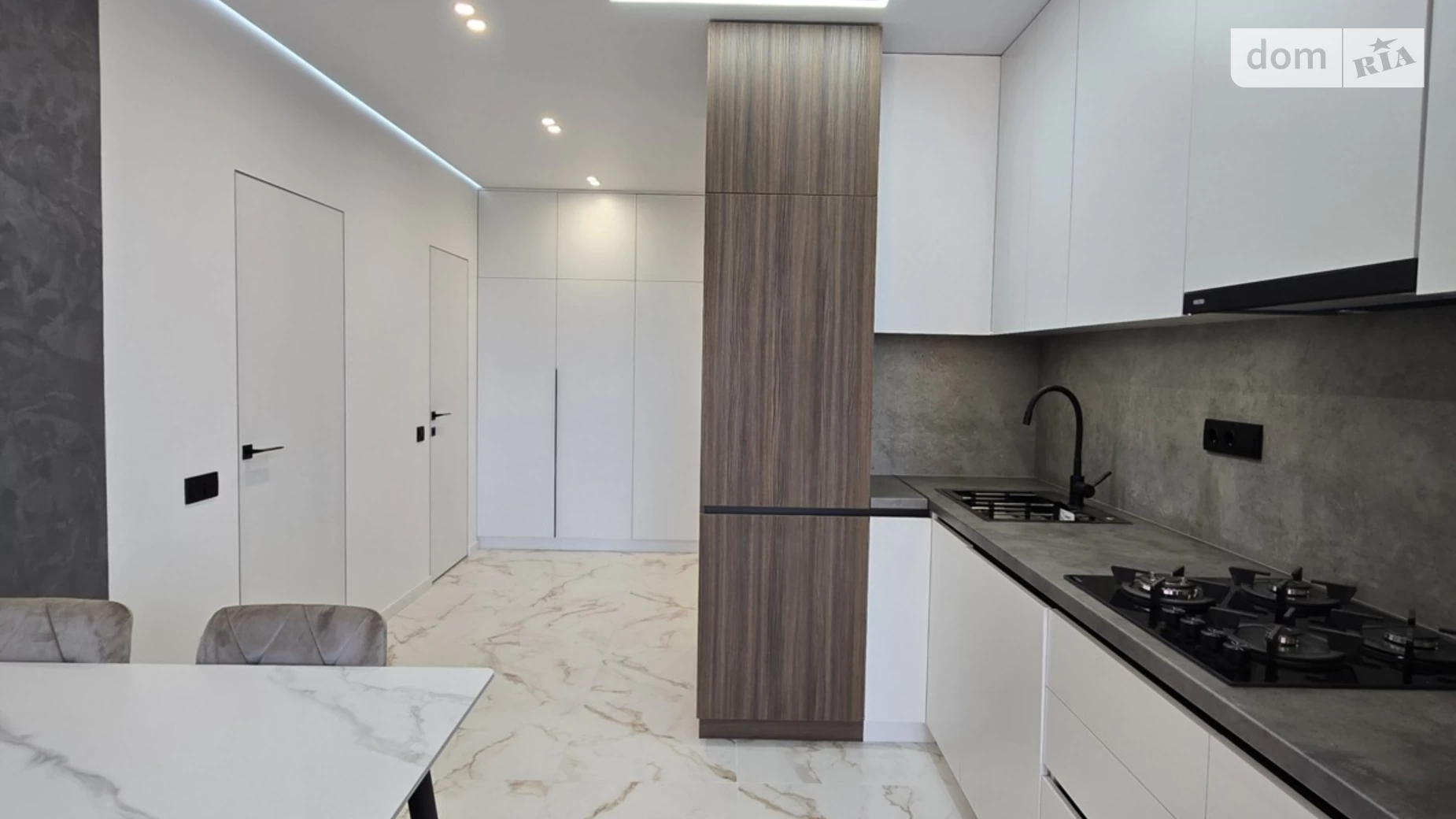 Продается 1-комнатная квартира 38 кв. м в Ивано-Франковске, цена: 69500 $ - фото 4