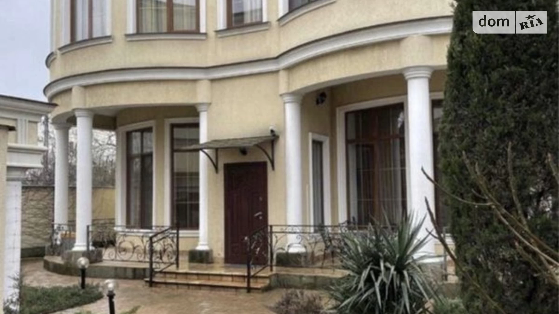 Сдается в аренду дом на 2 этажа 300 кв. м с камином, цена: 1500 $ - фото 2