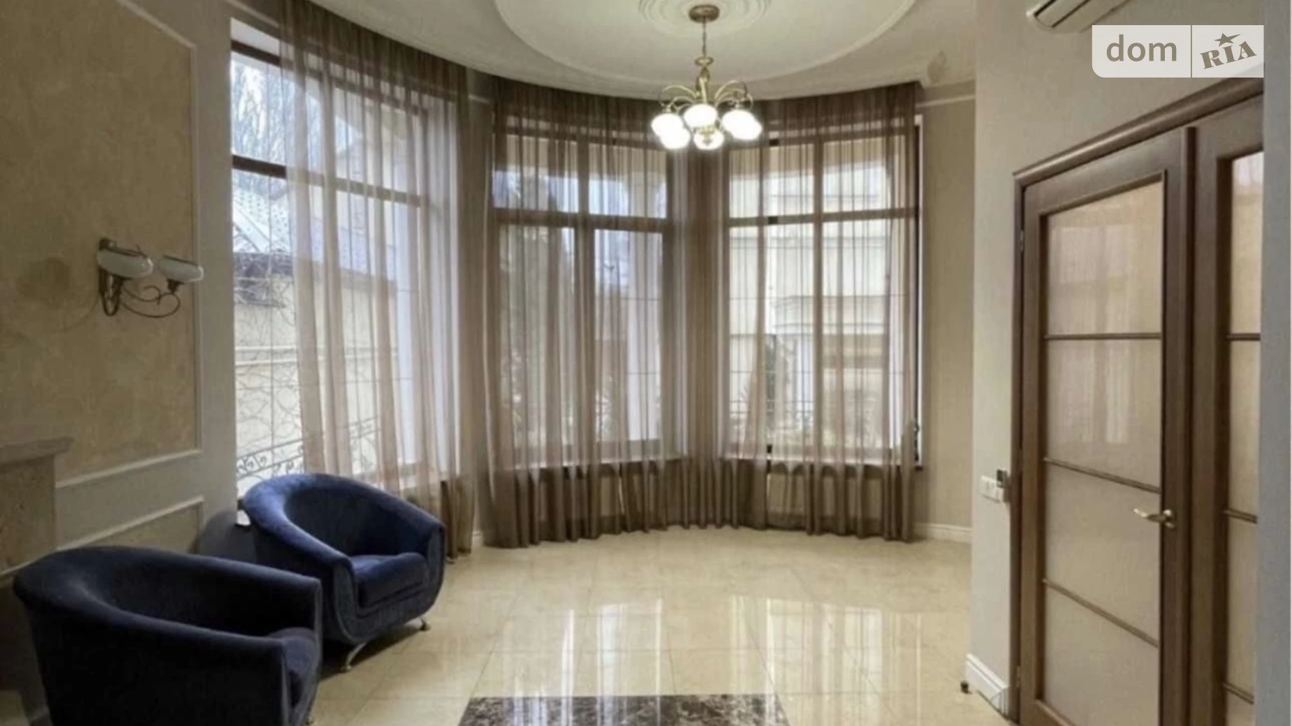 Сдается в аренду дом на 2 этажа 300 кв. м с камином, цена: 1500 $ - фото 5