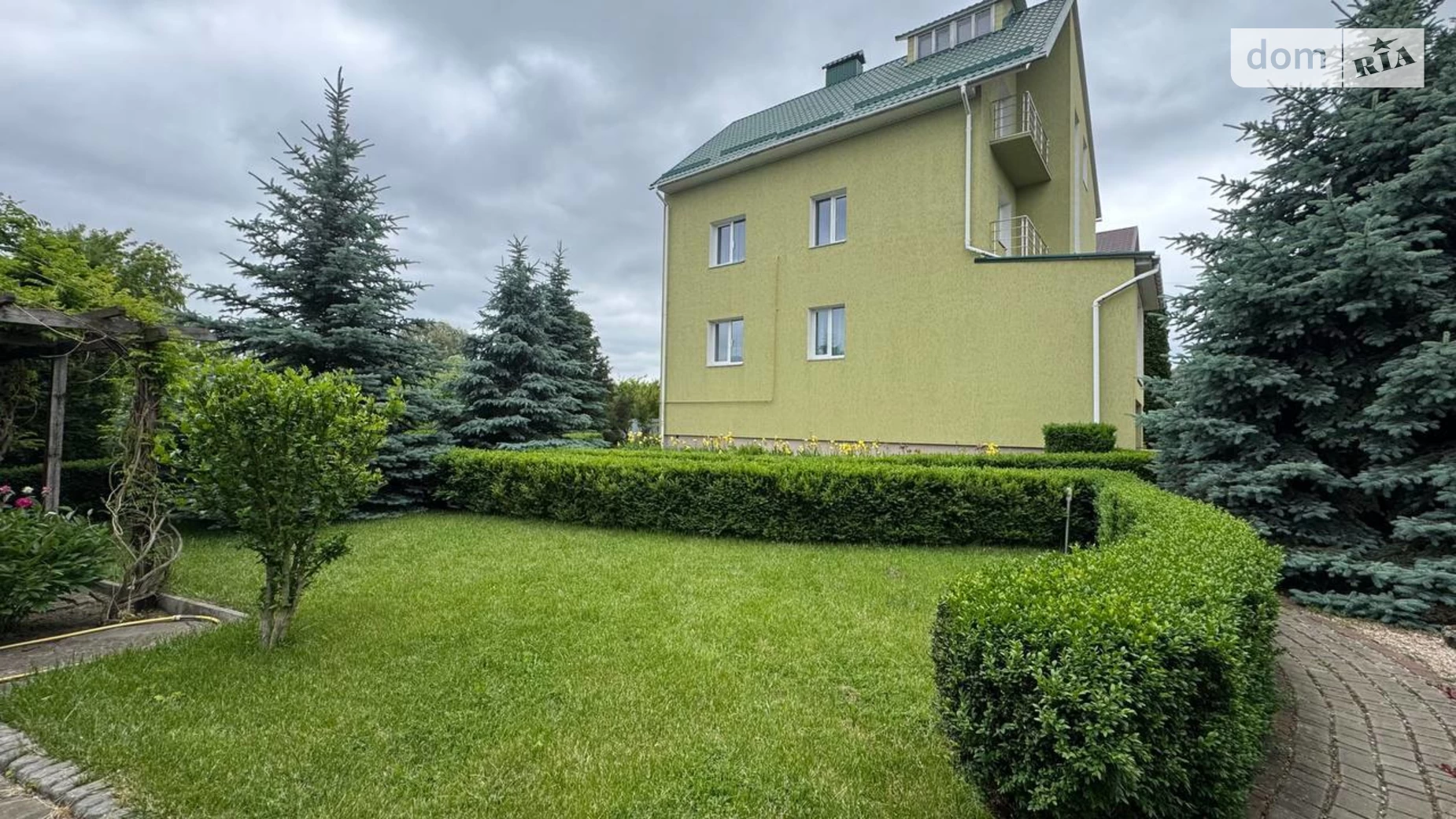 Продается дом на 3 этажа 300 кв. м с балконом, цена: 257500 $ - фото 2
