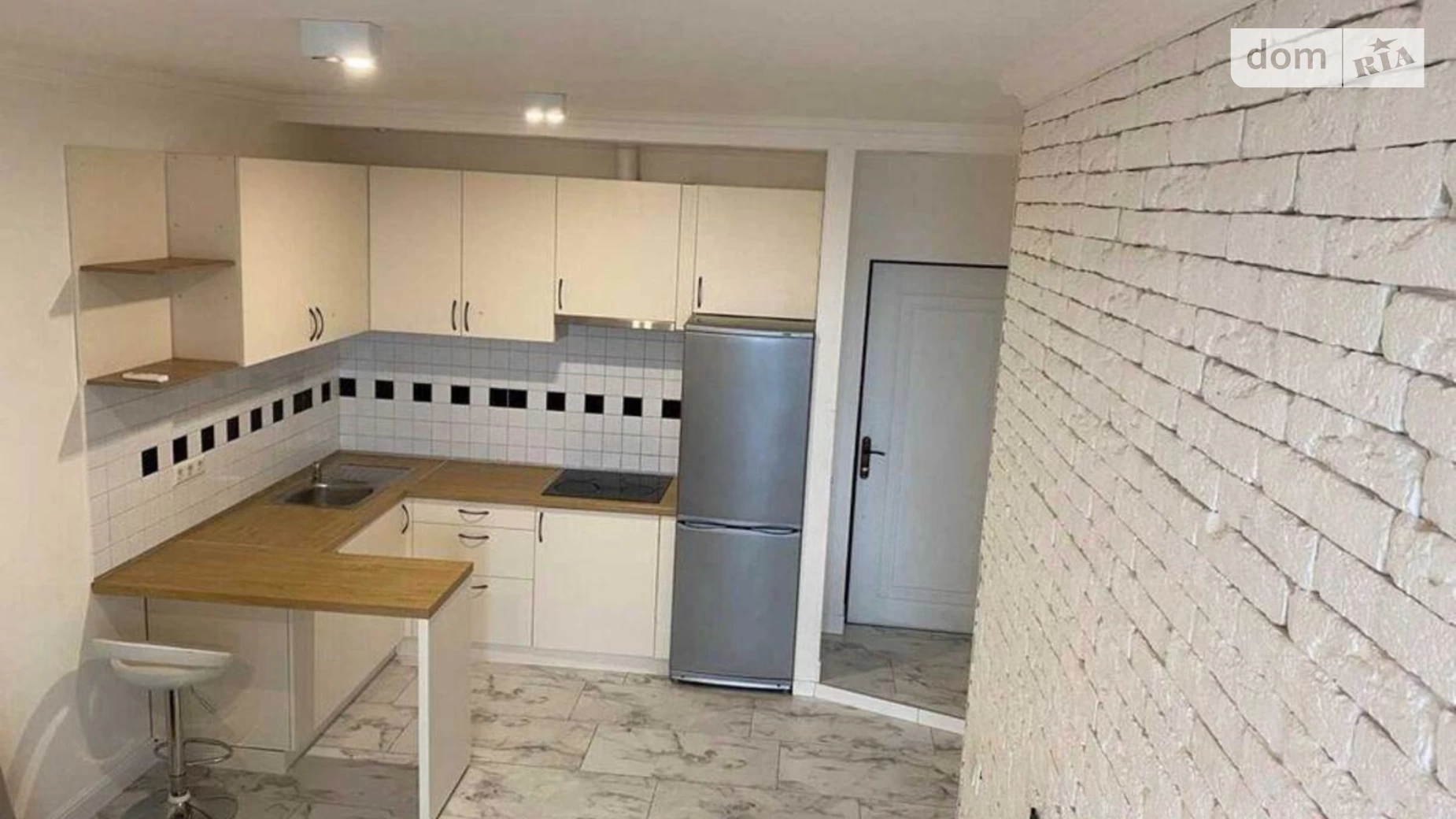 Продается 1-комнатная квартира 31 кв. м в Киеве, ул. Западная, 10 - фото 2