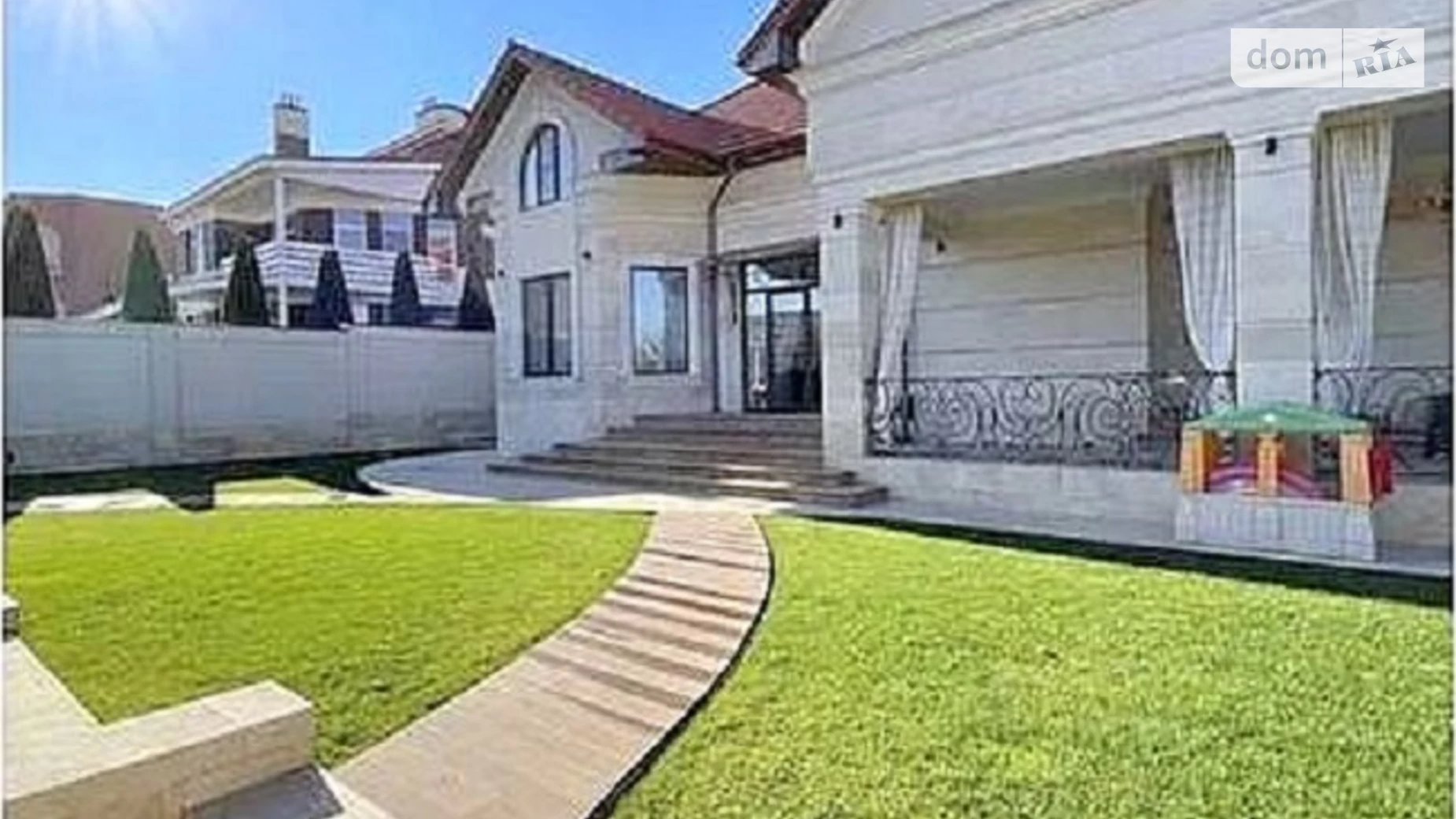 Сдается в аренду дом на 3 этажа 362 кв. м с садом, цена: 5000 $ - фото 3