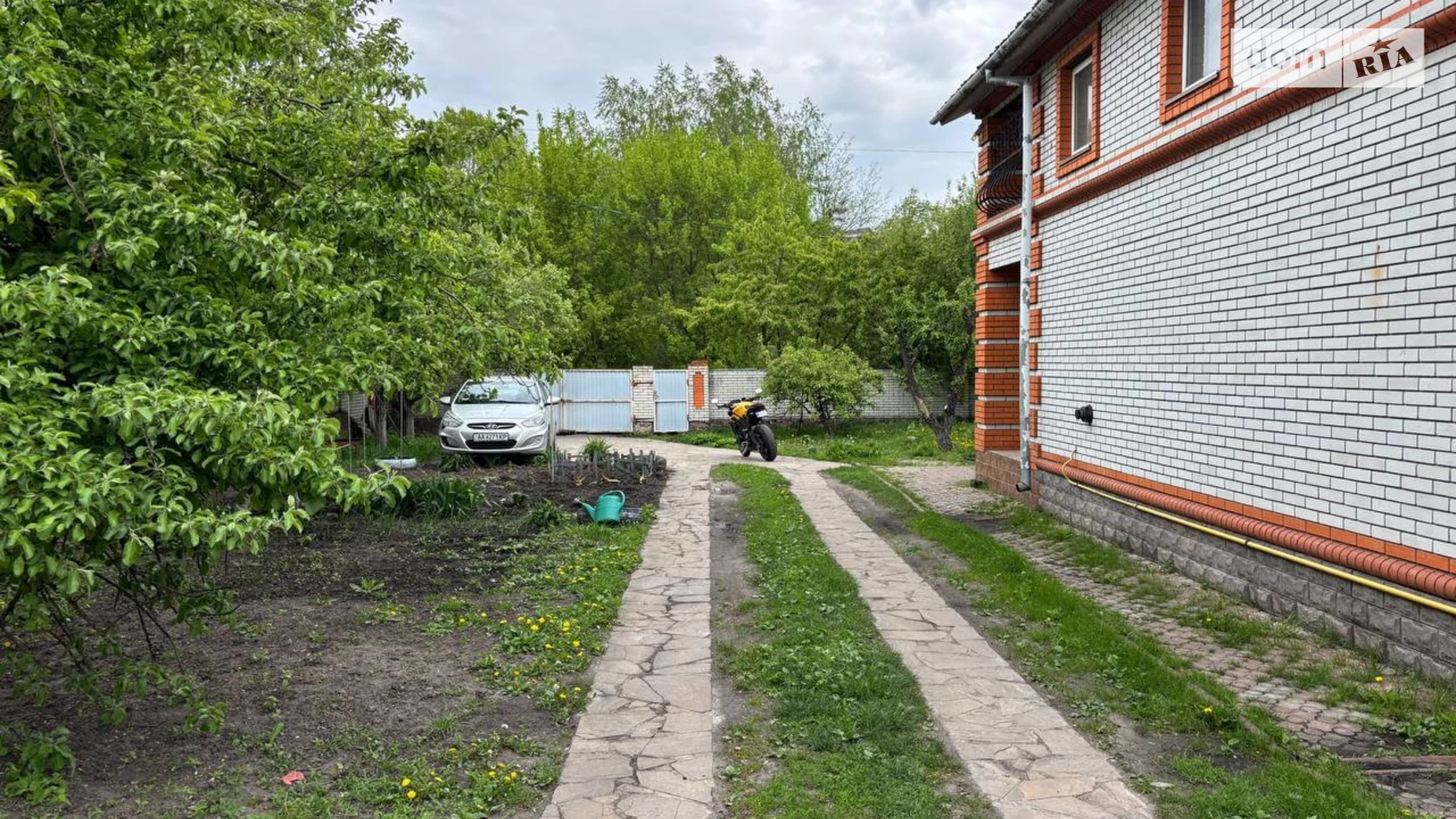Продается дом на 2 этажа 250 кв. м с мансардой, цена: 270000 $ - фото 3