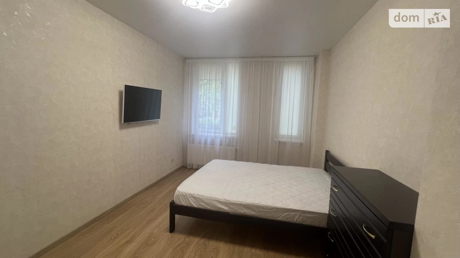 Сдается в аренду 3-комнатная квартира 64 кв. м в Киеве, ул. Регенераторная, 4 корпус 1 - фото 2