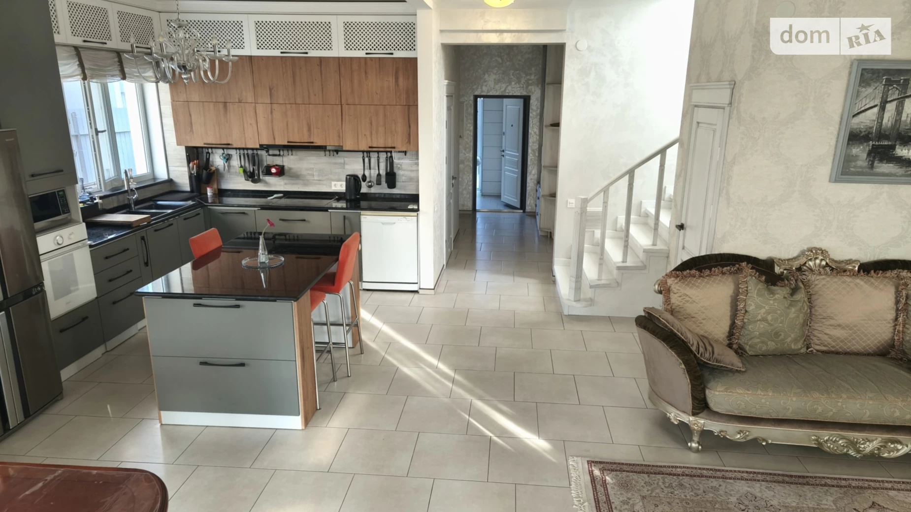 Сдается в аренду дом на 2 этажа 170 кв. м с бассейном, цена: 1300 € - фото 3