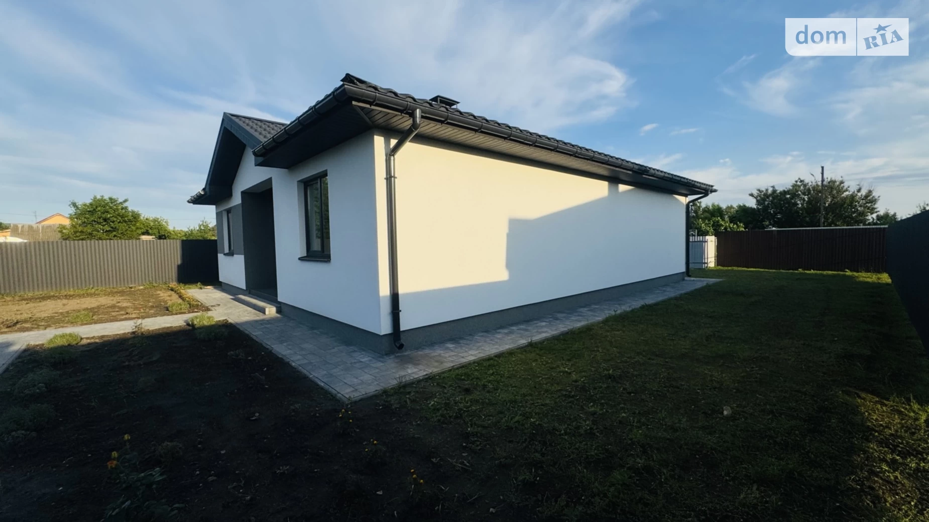 Продается одноэтажный дом 104 кв. м с бассейном, цена: 112000 $ - фото 2