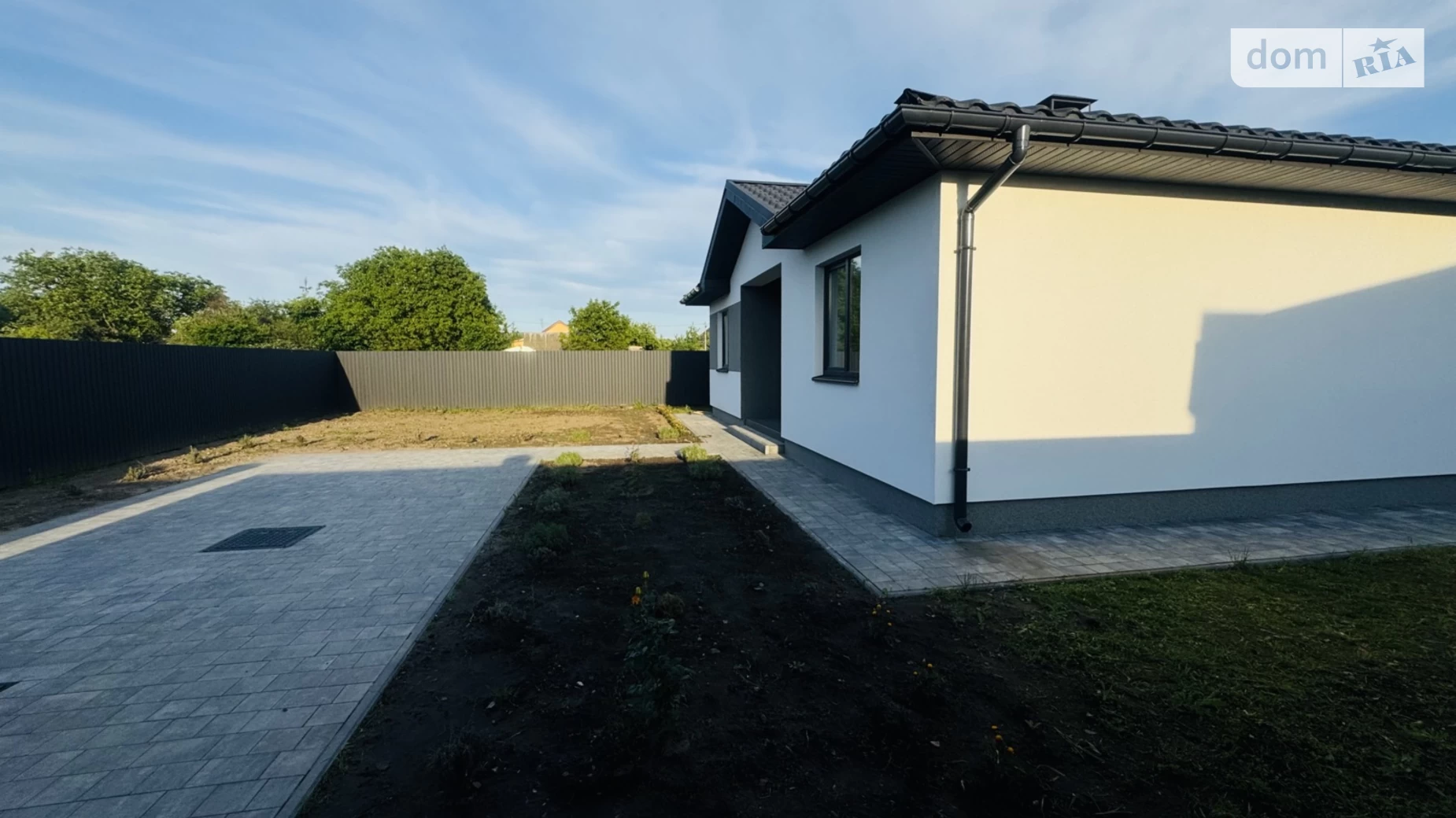 Продается одноэтажный дом 104 кв. м с бассейном, цена: 112000 $ - фото 3