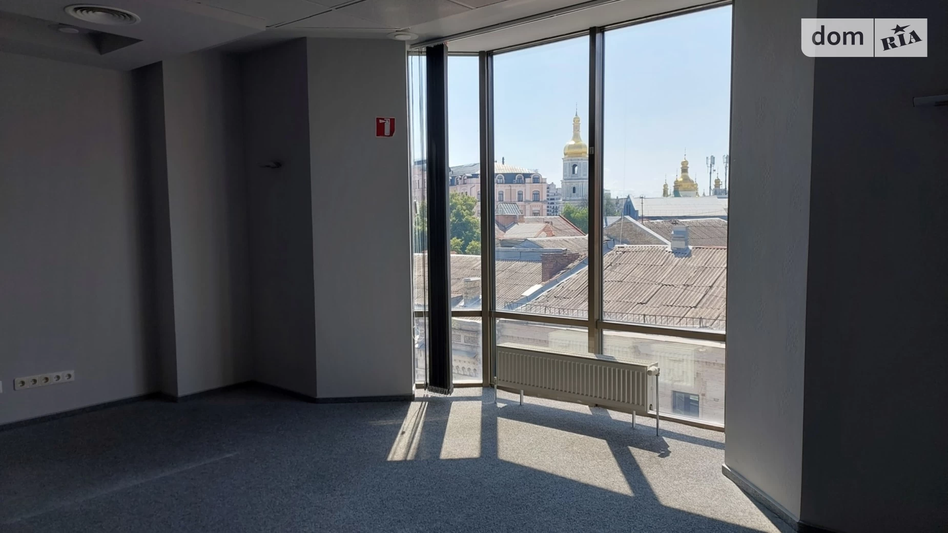 Сдается в аренду офис 682 кв. м в бизнес-центре, цена: 12276 $ - фото 2