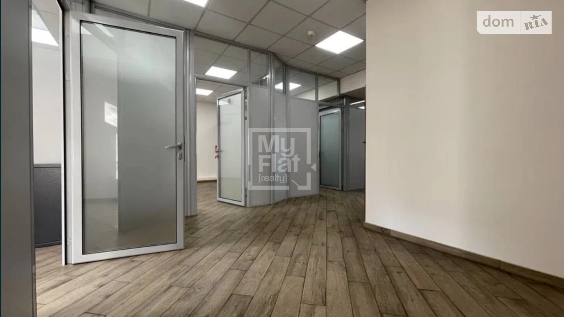 Сдается в аренду офис 350 кв. м в бизнес-центре, цена: 3500 $ - фото 3